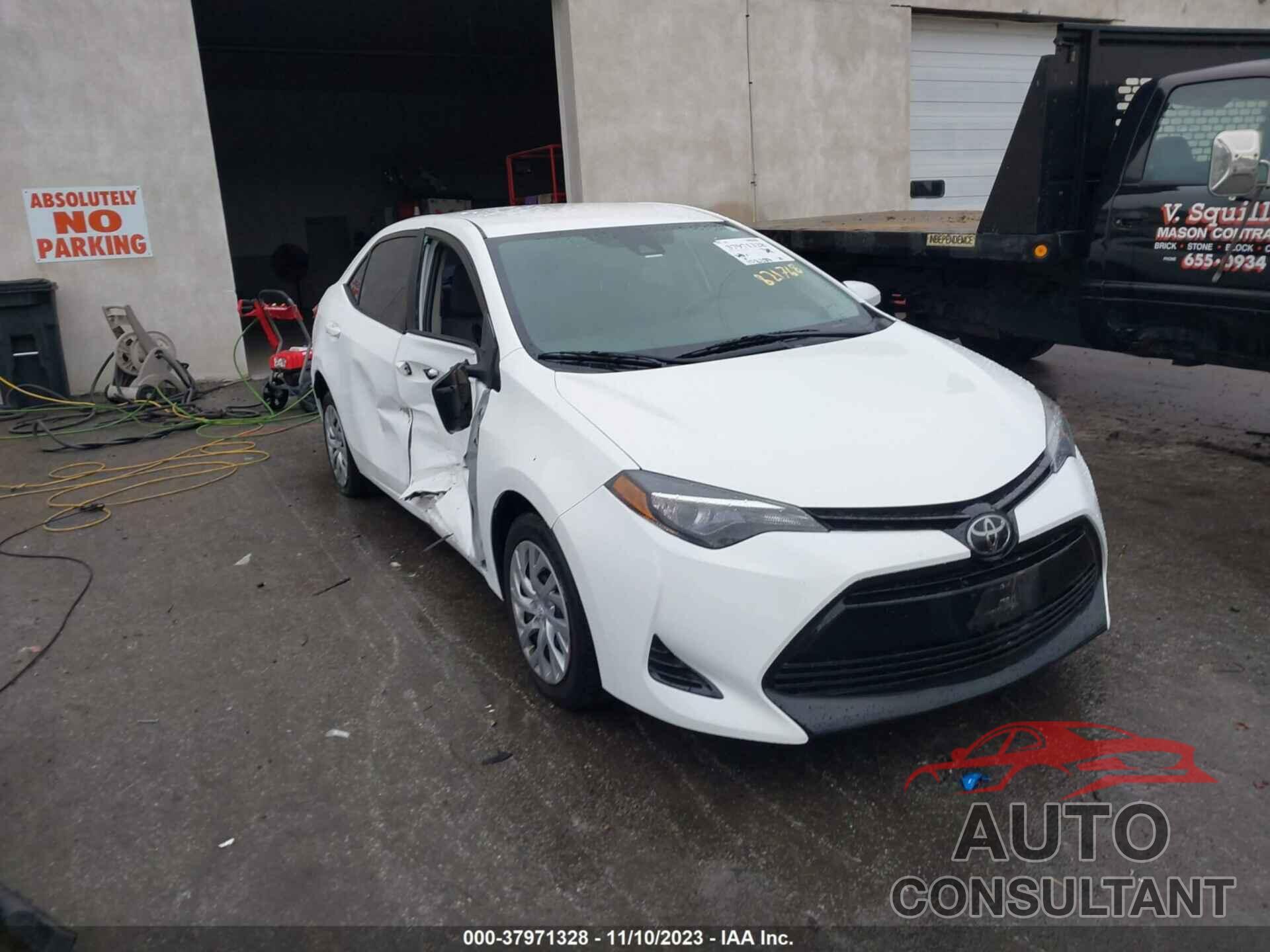 TOYOTA COROLLA 2017 - 2T1BURHE8HC821768