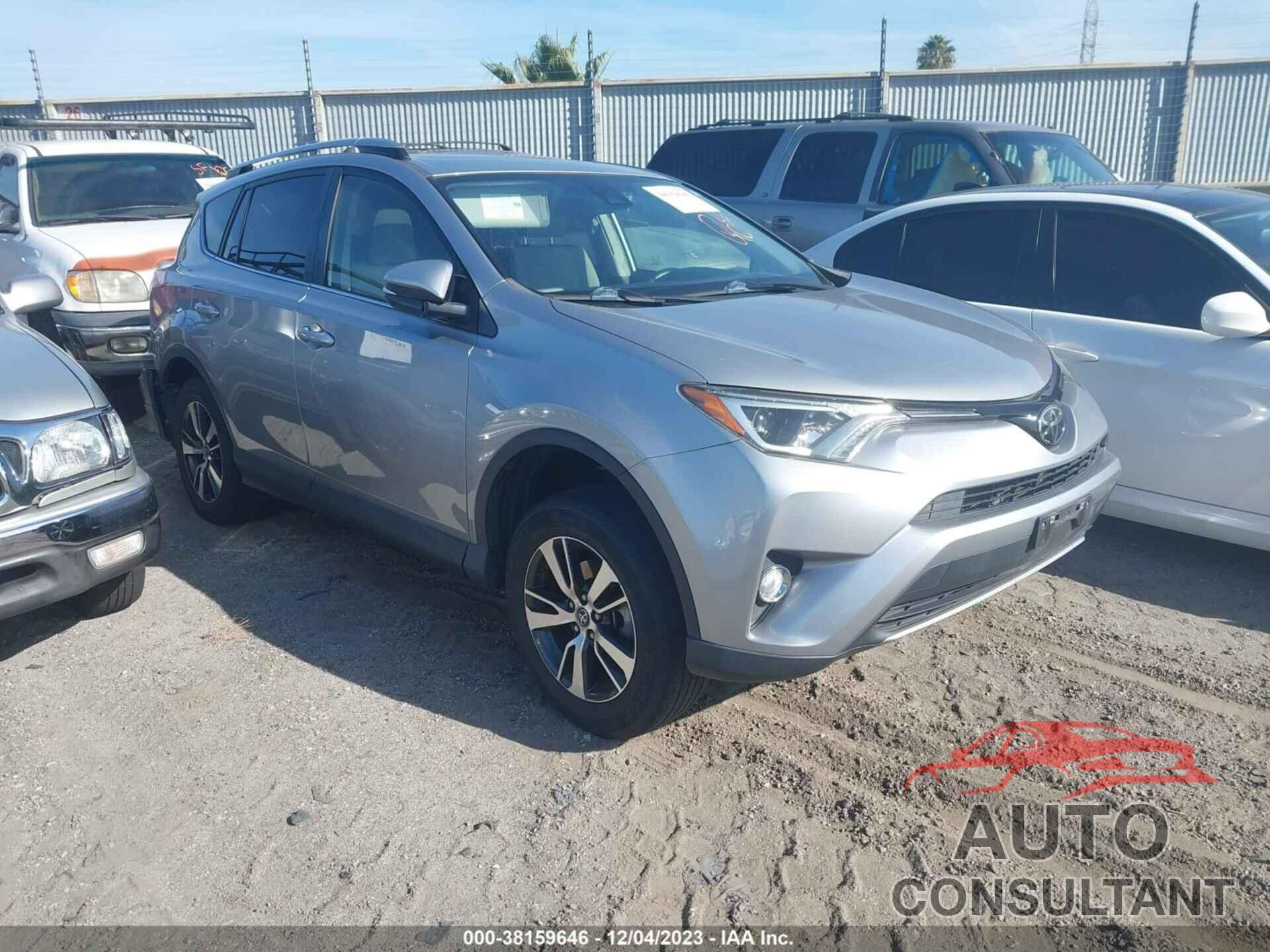 TOYOTA RAV4 2018 - JTMWFREV5JD117472