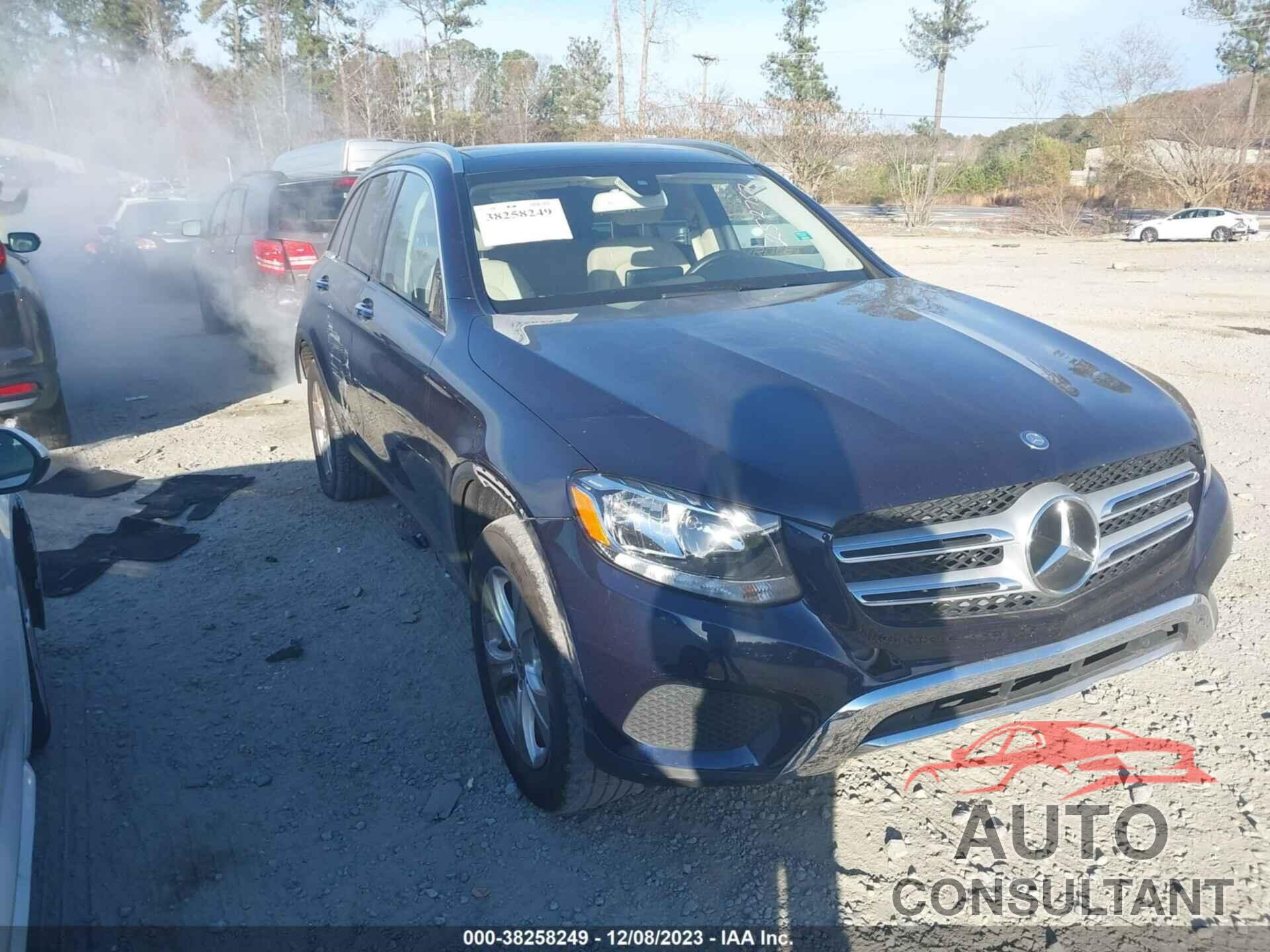 MERCEDES-BENZ GLC 300 2017 - WDC0G4JB2HF252757