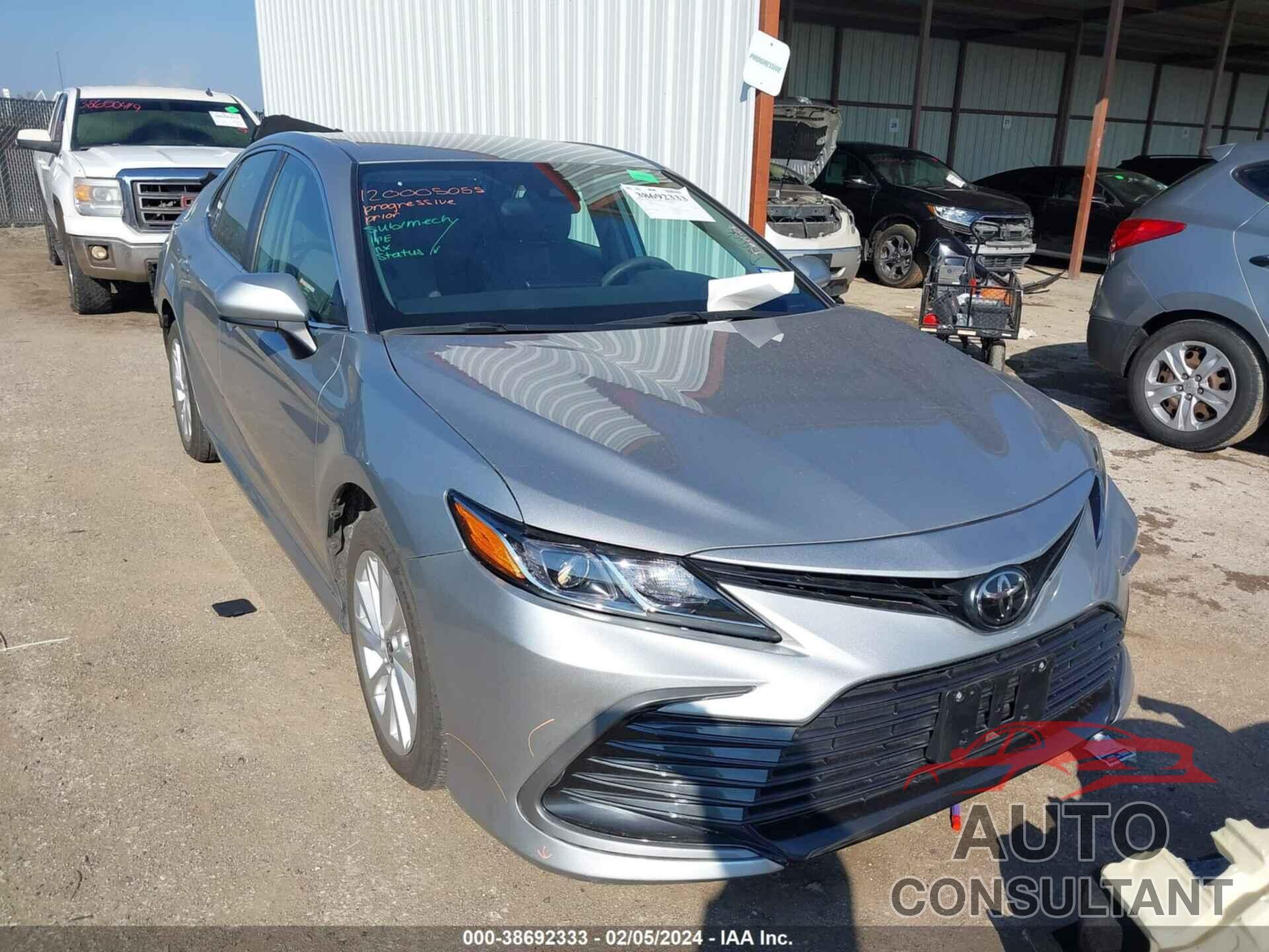 TOYOTA CAMRY 2021 - 4T1C11AK9MU479352