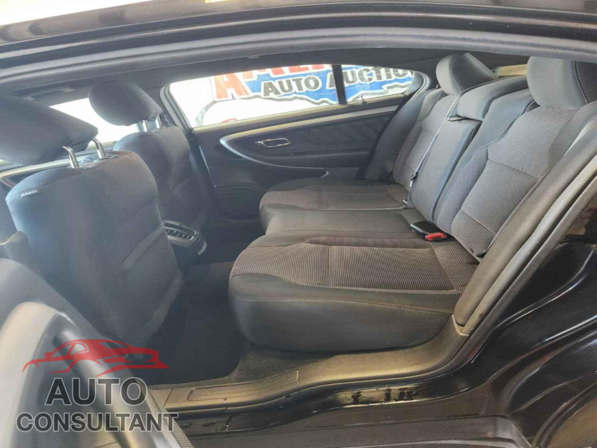 FORD TAURUS 2017 - 1FAHP2E88HG127077