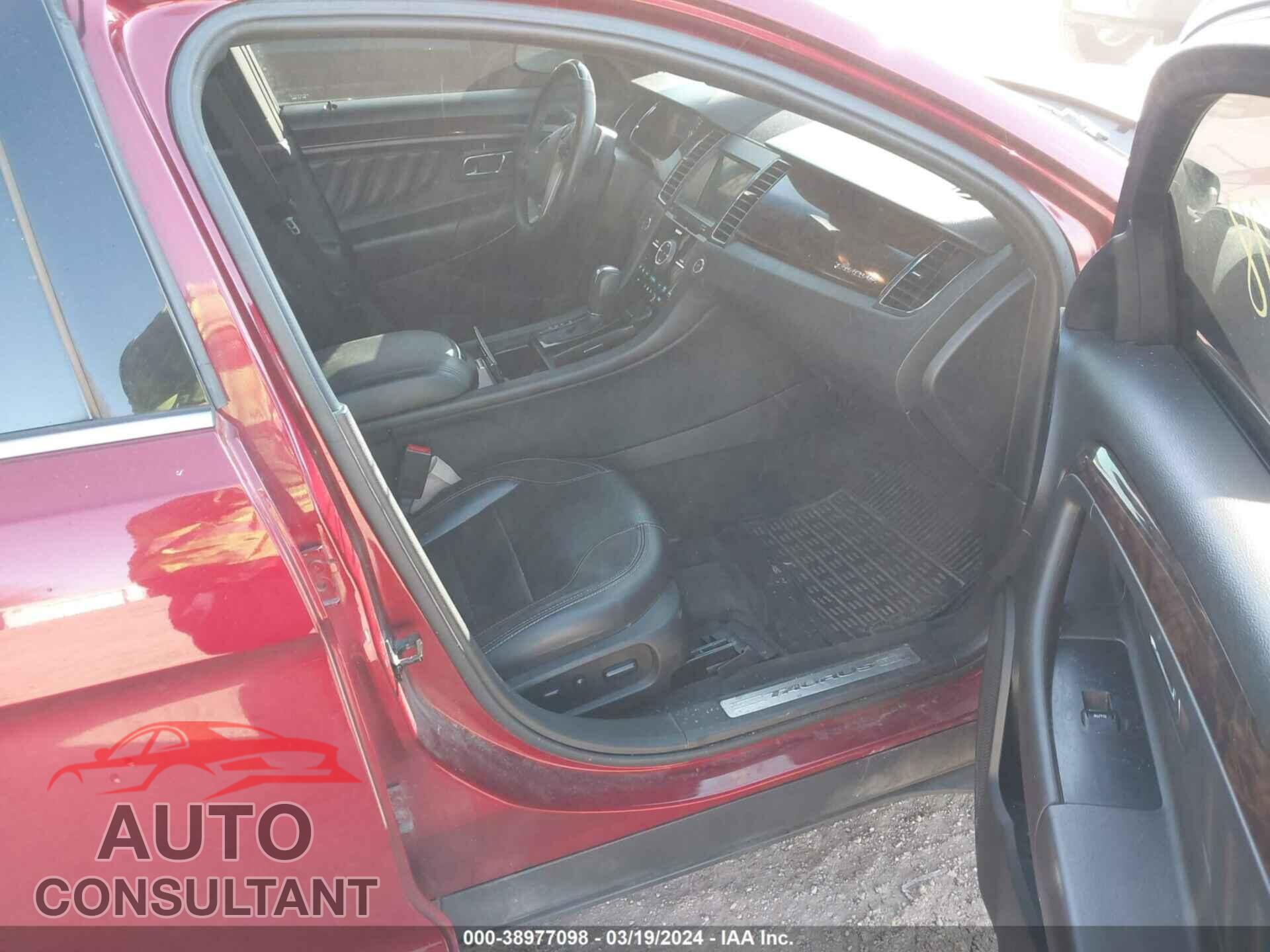 FORD TAURUS 2017 - 1FAHP2F85HG110588