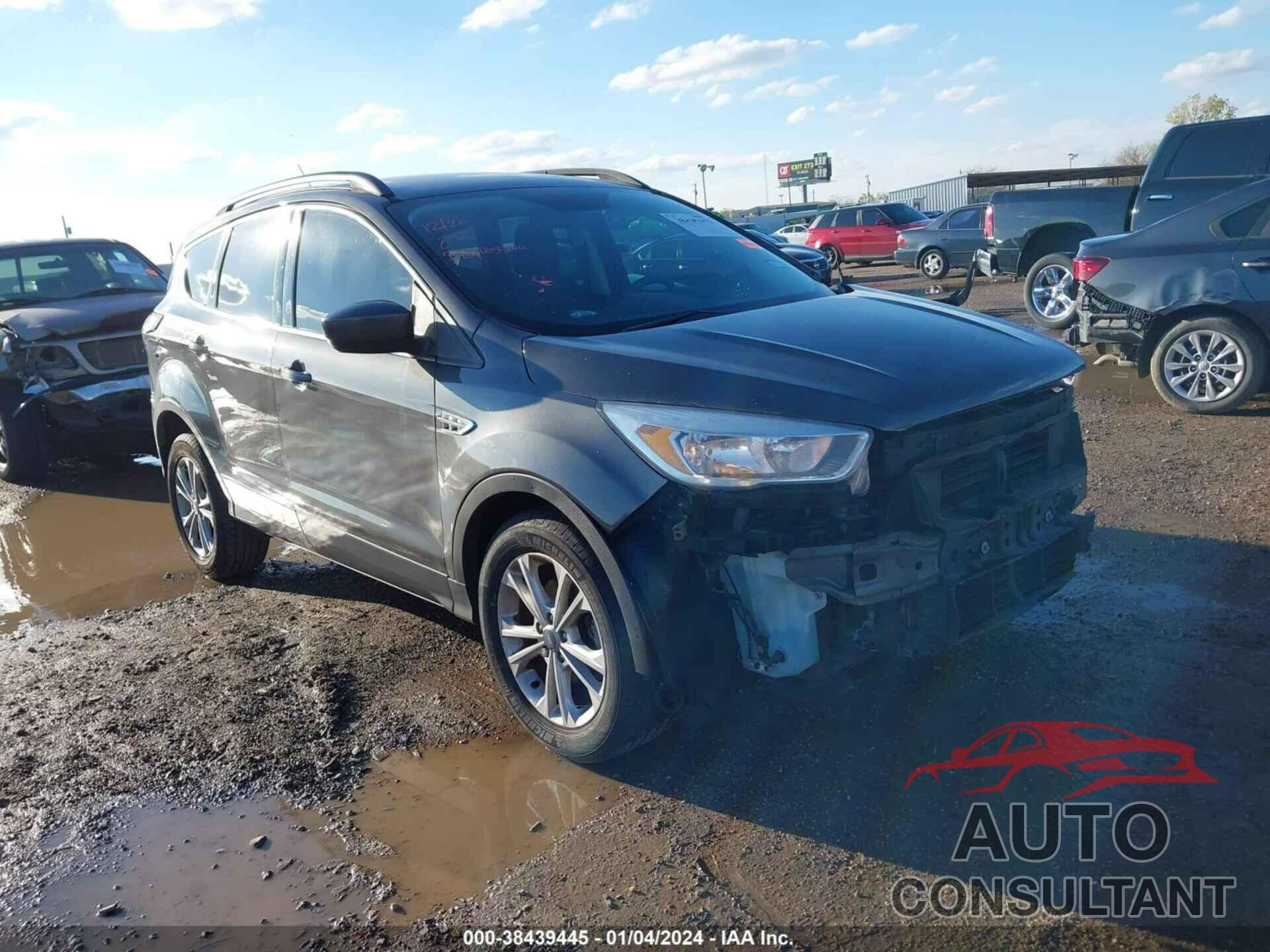 FORD ESCAPE 2018 - 1FMCU0GD5JUC05944