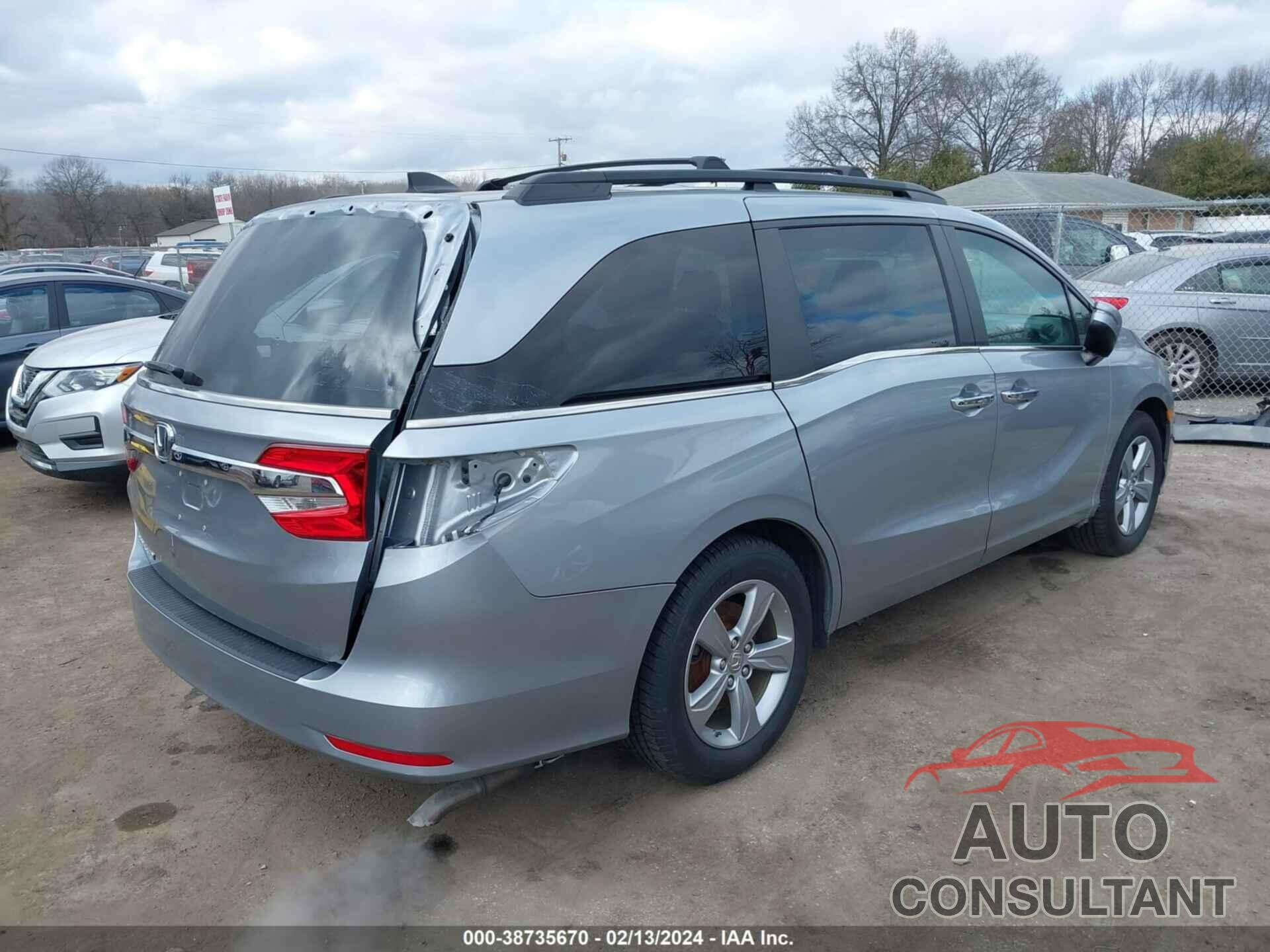 HONDA ODYSSEY 2018 - 5FNRL6H71JB052517