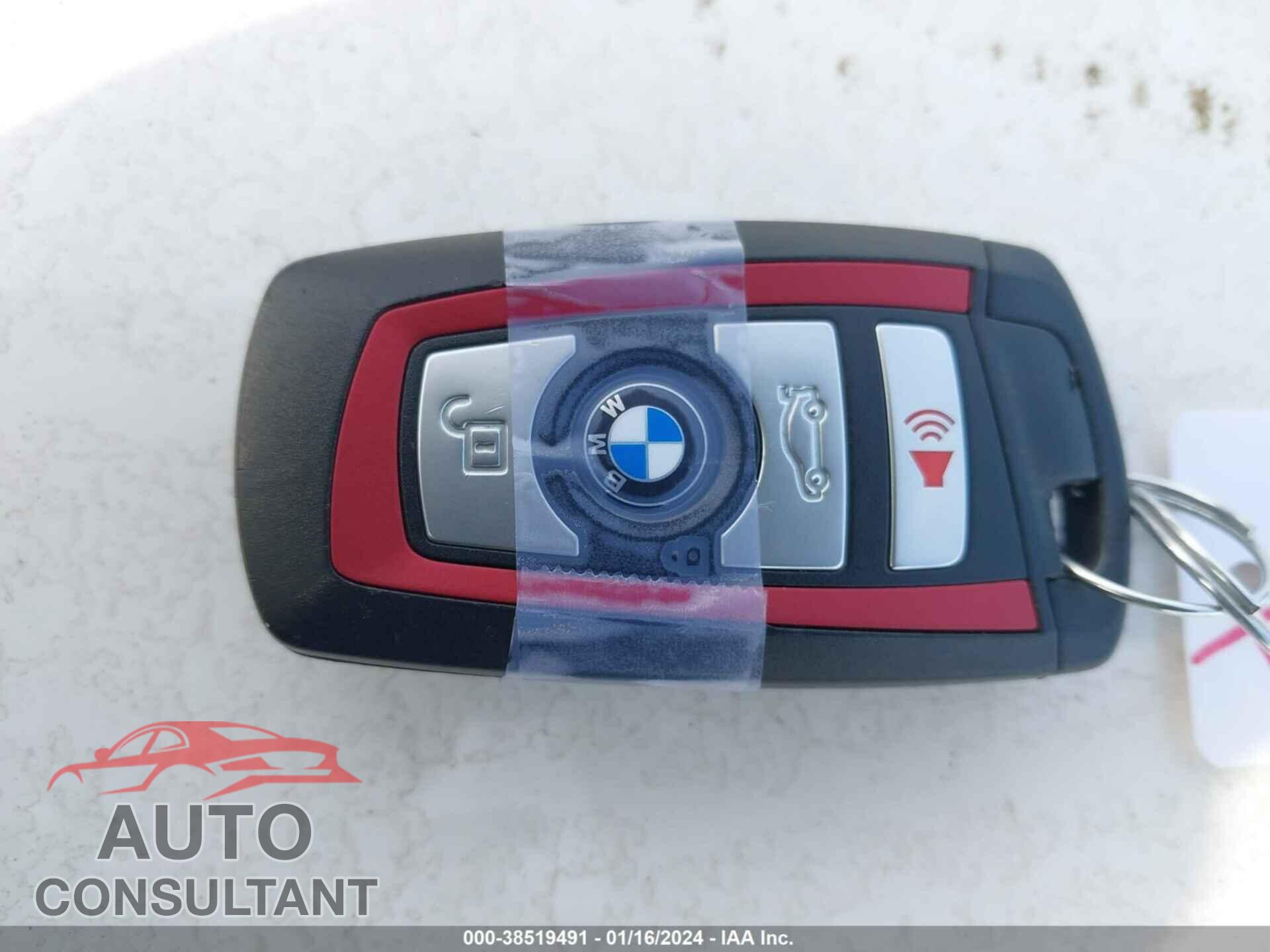 BMW 328I 2016 - WBA8E9G52GNU28558