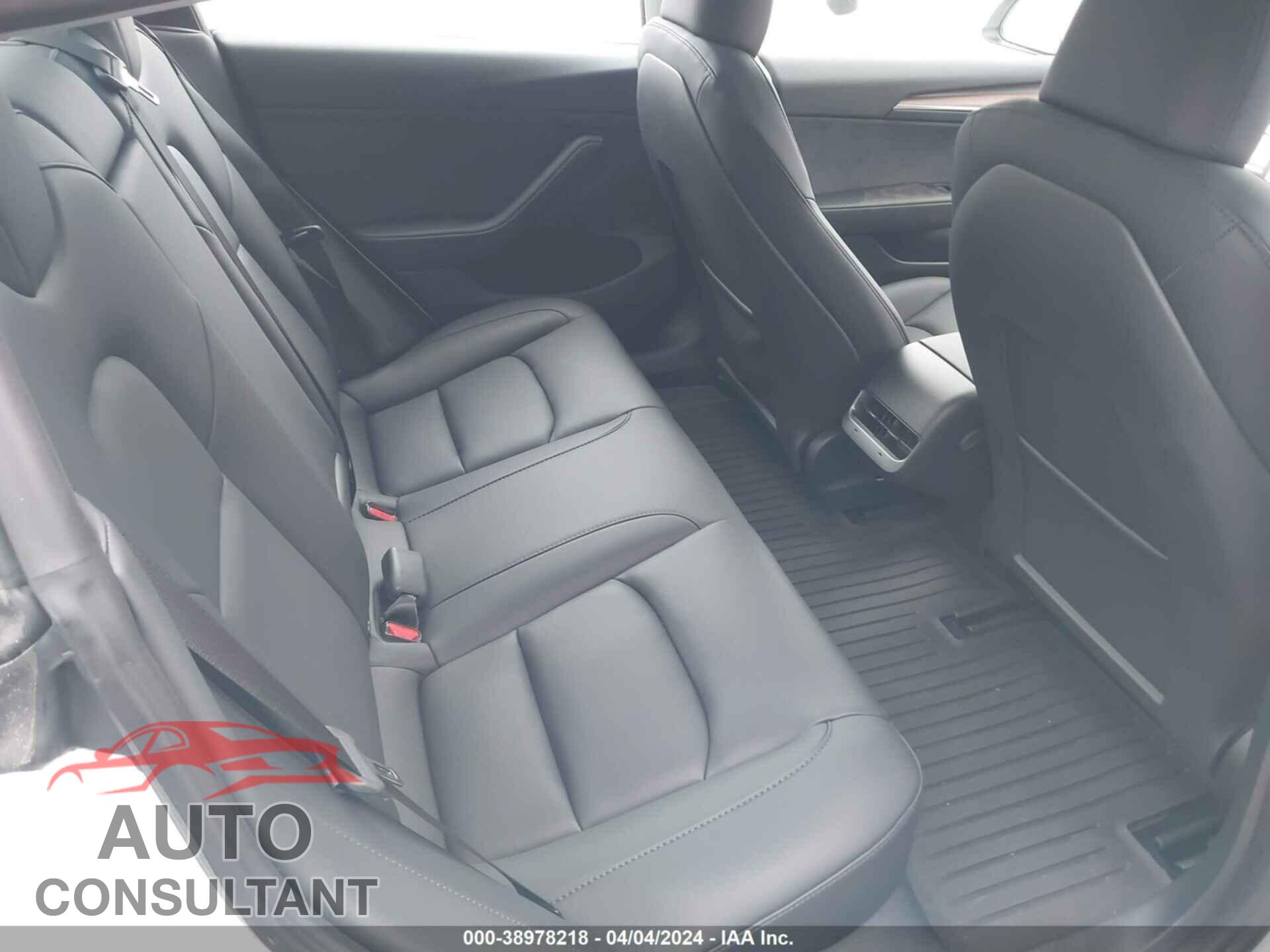 TESLA MODEL 3 2023 - 5YJ3E1EB8PF706613