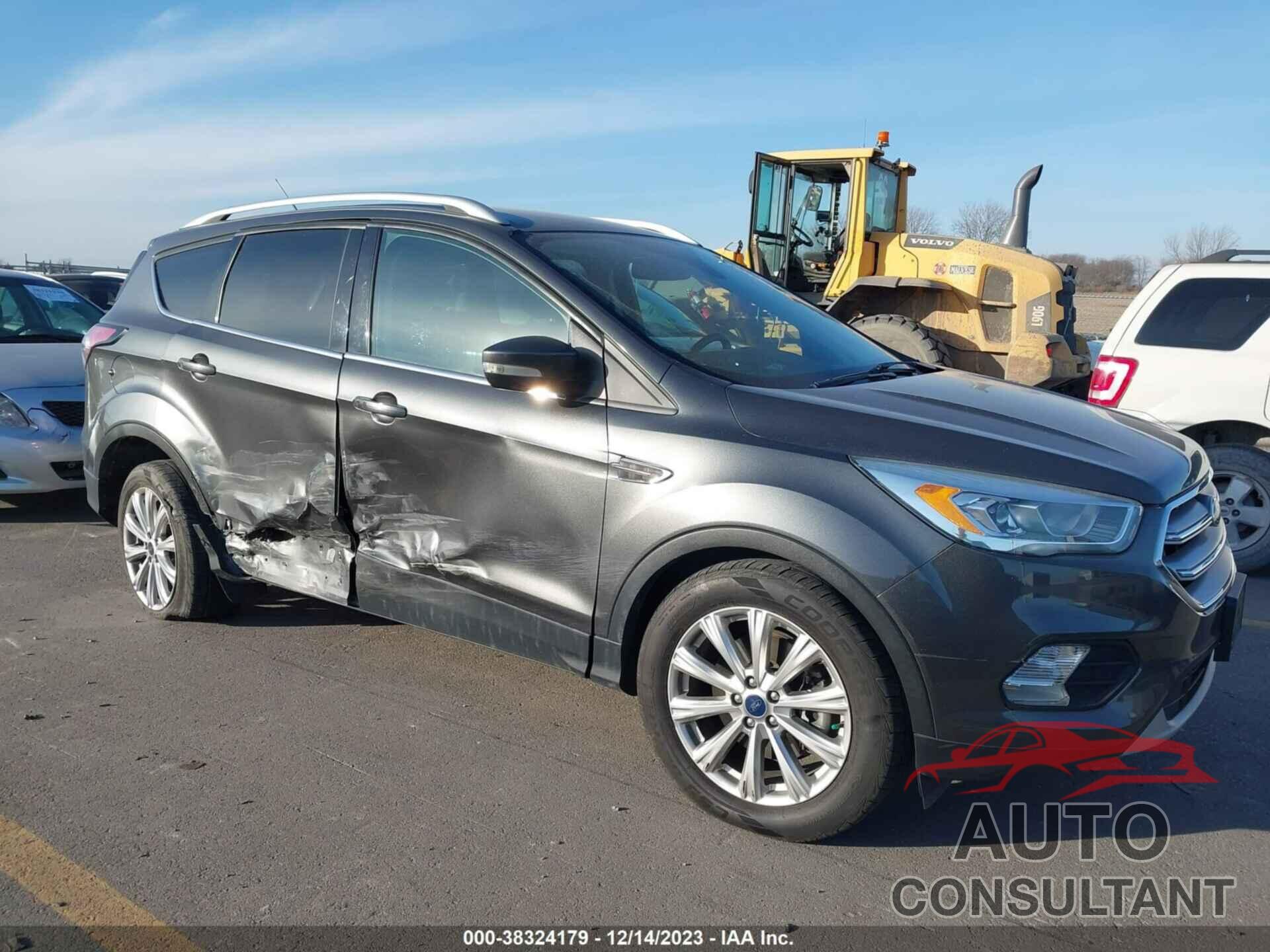 FORD ESCAPE 2017 - 1FMCU9J99HUC13581