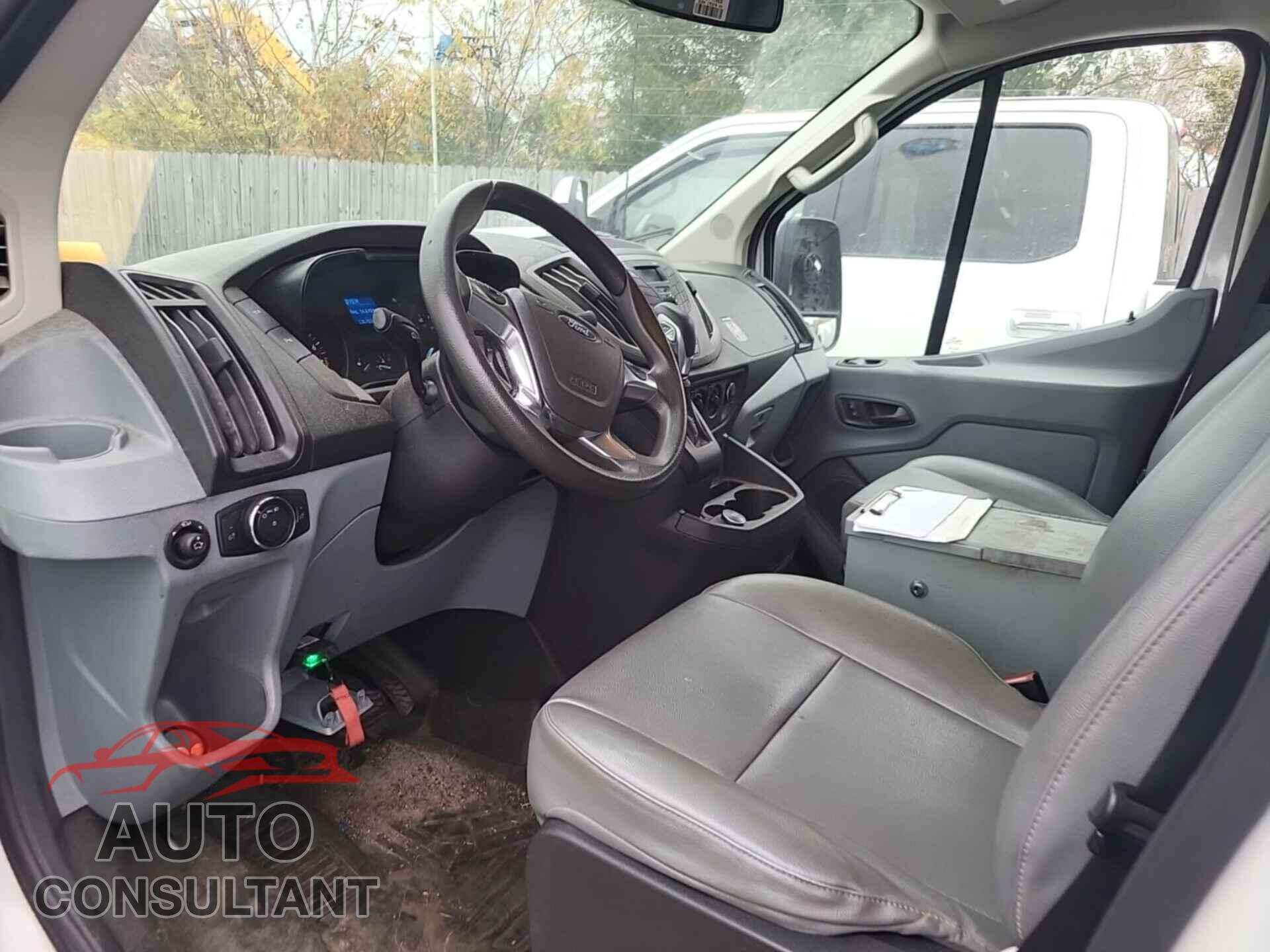FORD TRANSIT 2018 - 1FTYR1YM3JKB43908