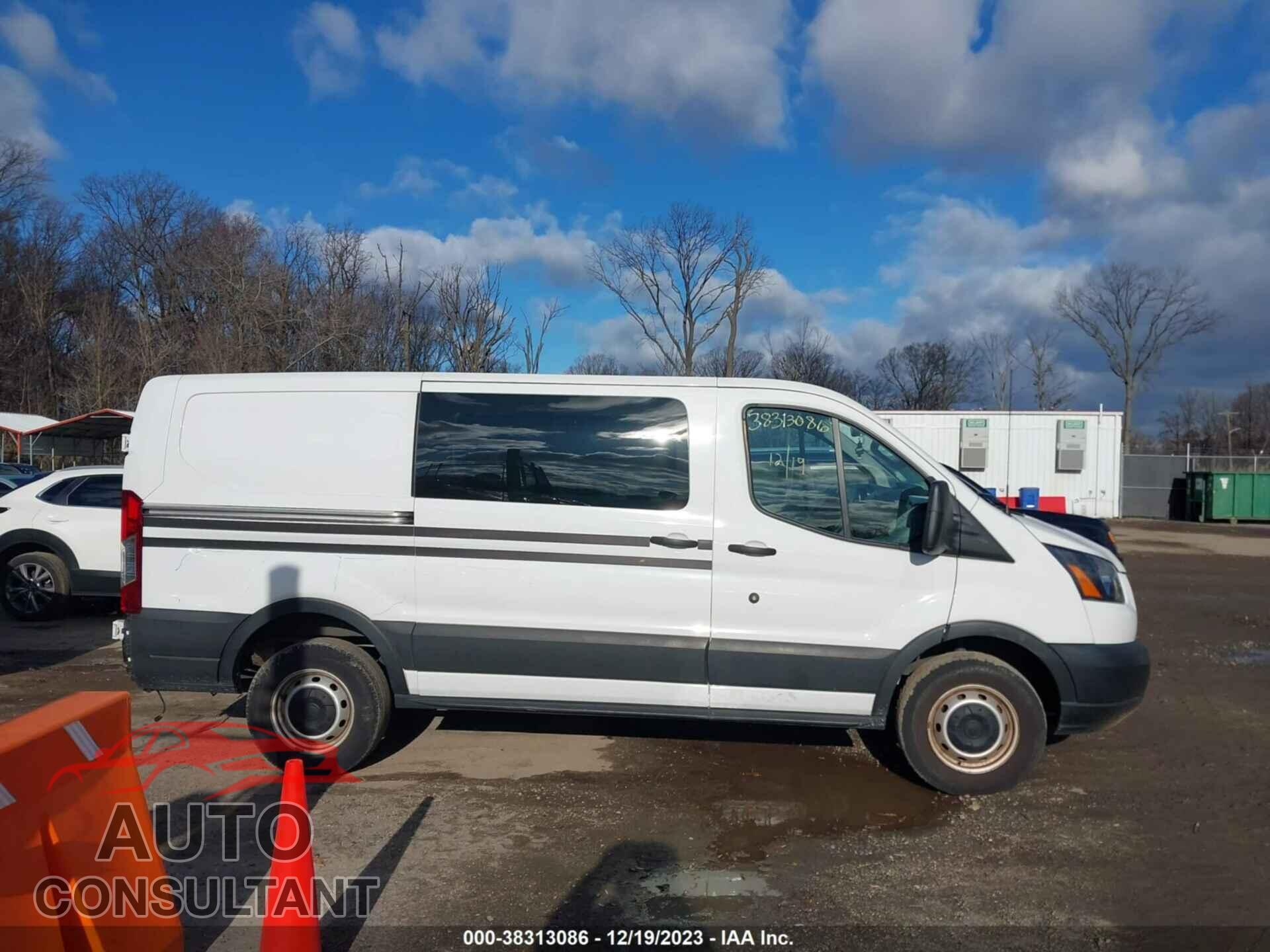FORD TRANSIT 2019 - 1FTYR1YM2KKA78826