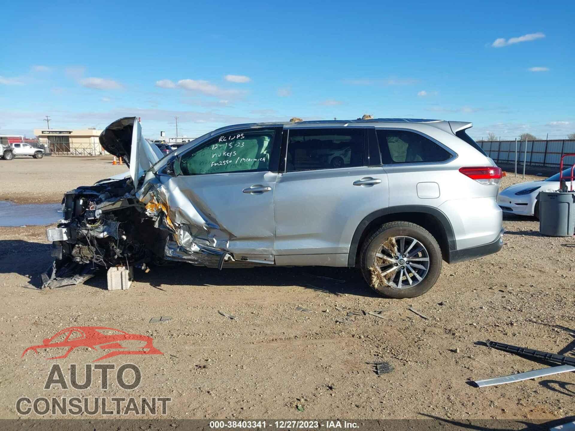 TOYOTA HIGHLANDER 2017 - 5TDKZRFHXHS221548