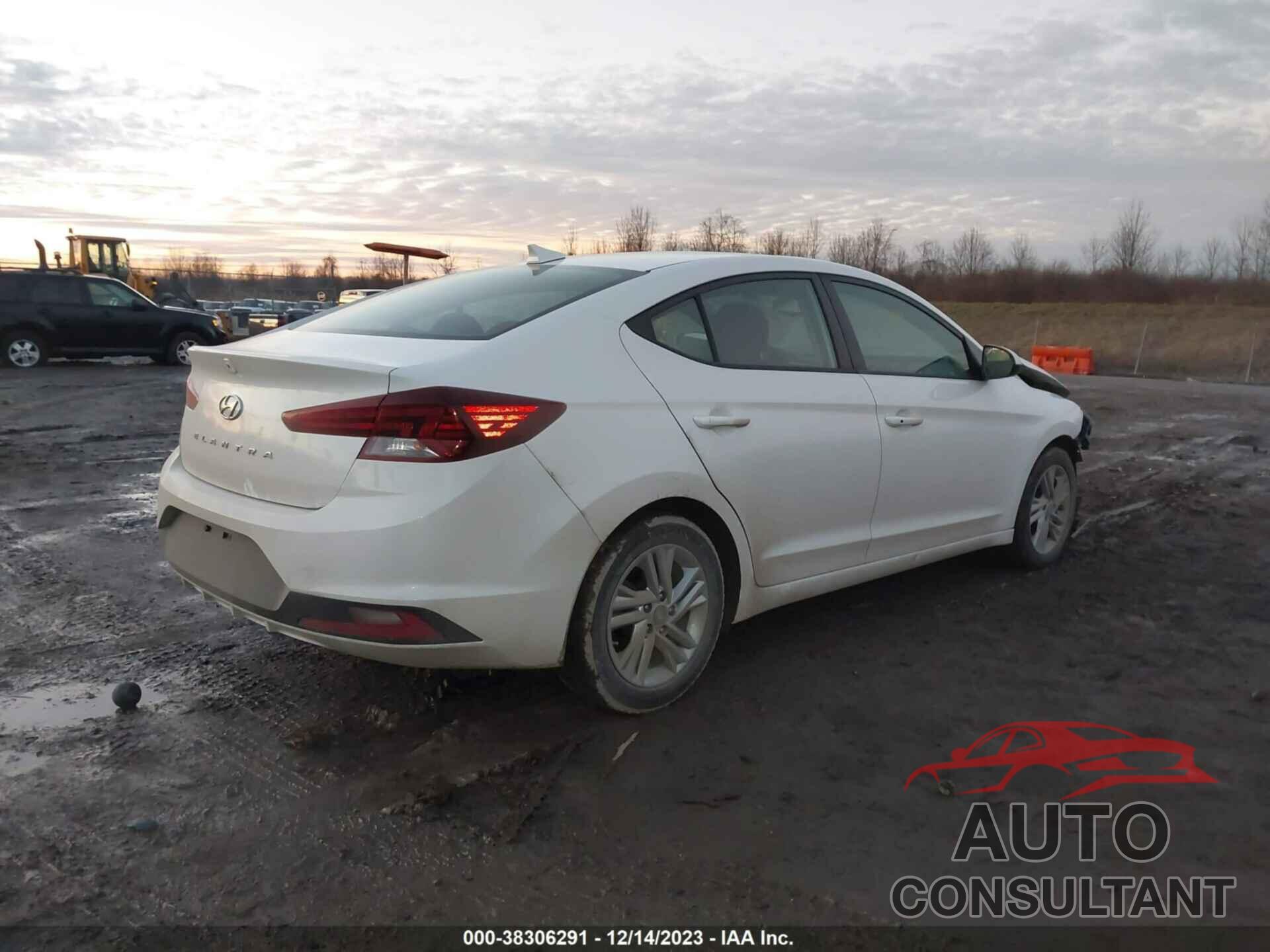 HYUNDAI ELANTRA 2020 - 5NPD84LF8LH613539