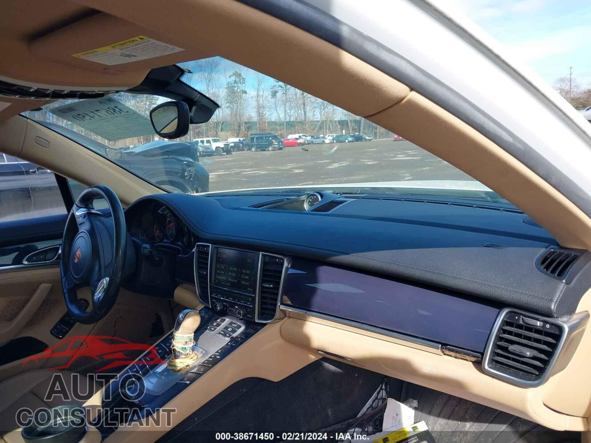 PORSCHE PANAMERA 2016 - WP0AA2A78GL000541