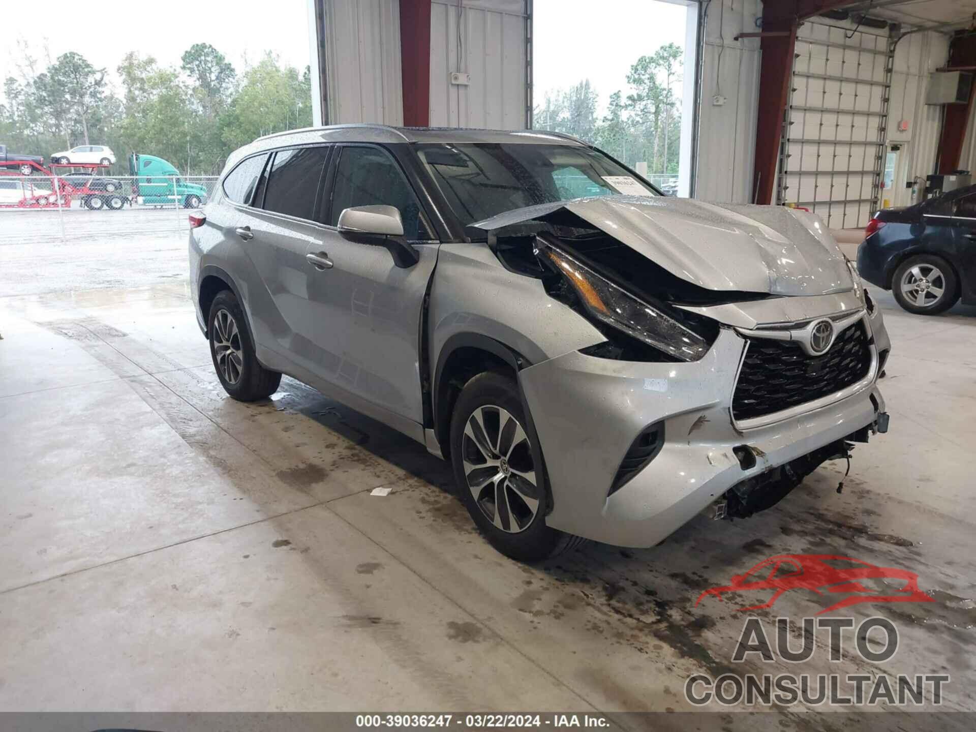 TOYOTA HIGHLANDER 2021 - 5TDGZRAH8MS516476