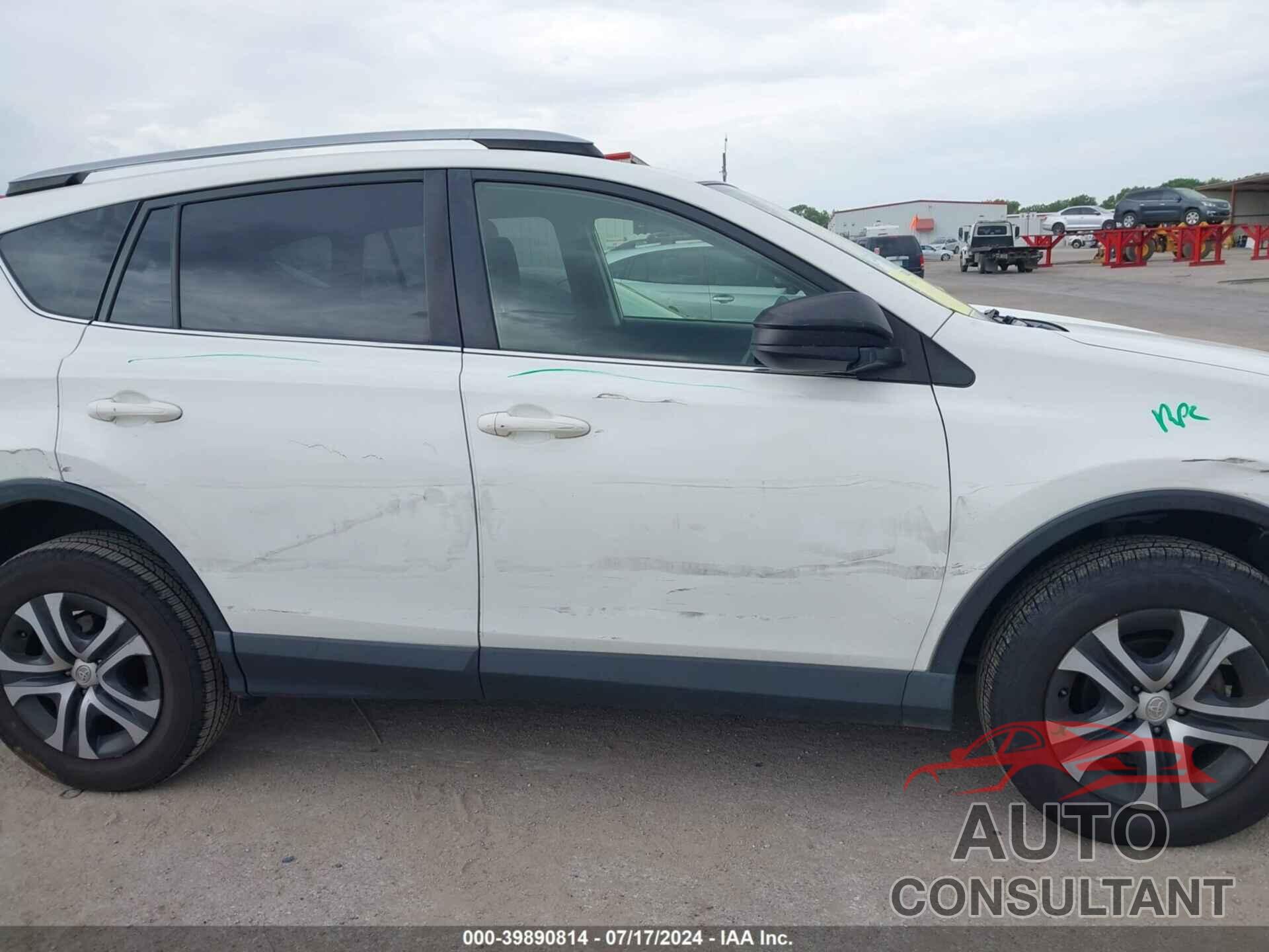 TOYOTA RAV4 2017 - JTMZFREV2HJ106227