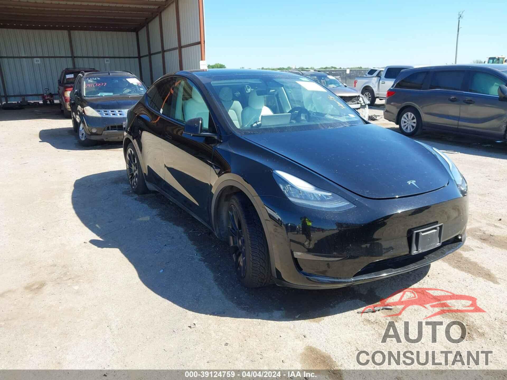 TESLA MODEL Y 2021 - 5YJYGAEEXMF144364