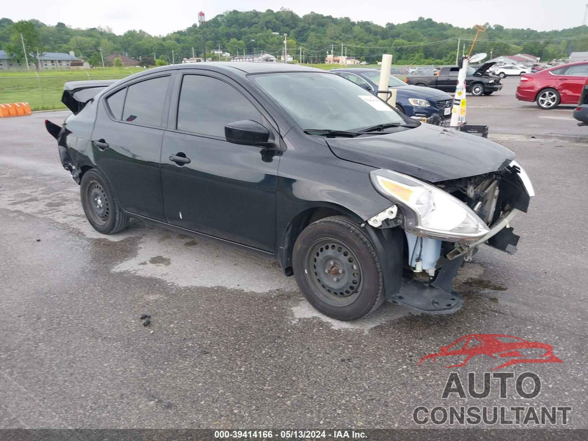 NISSAN VERSA 2018 - 3N1CN7AP7JL827102