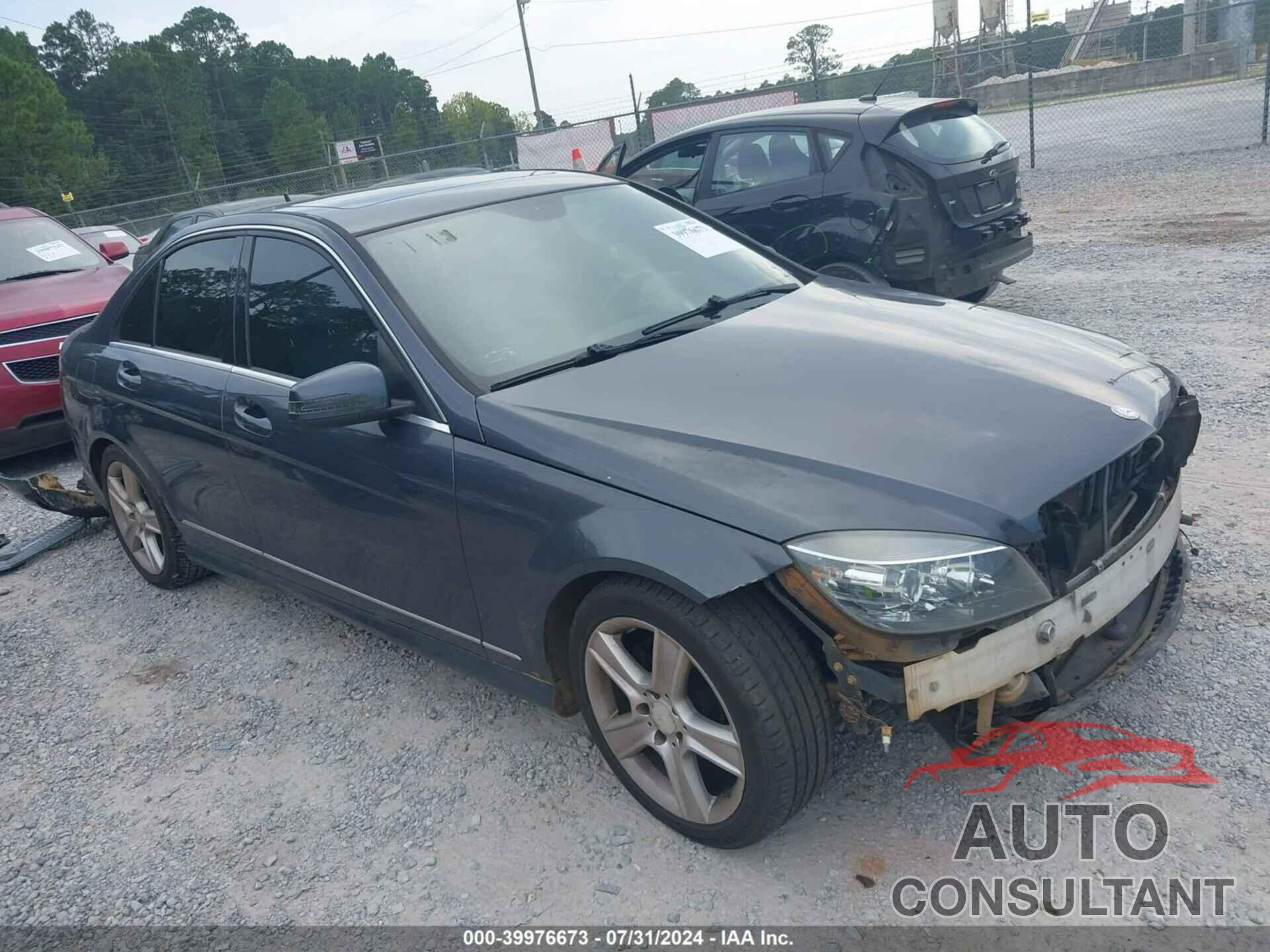 MERCEDES-BENZ C 300 2011 - WDDGF8BB2BR140680