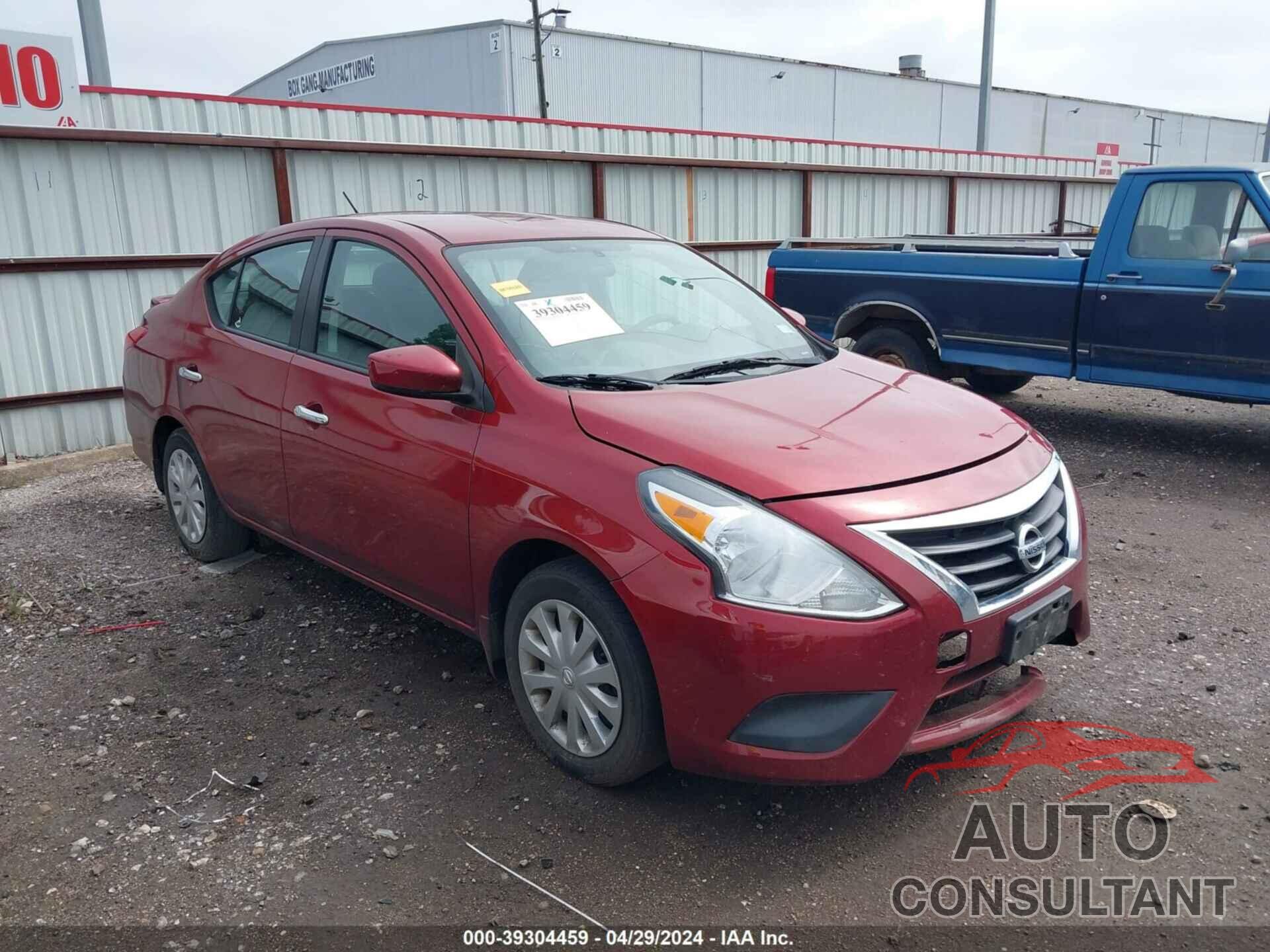 NISSAN VERSA 2017 - 3N1CN7AP7HL811637