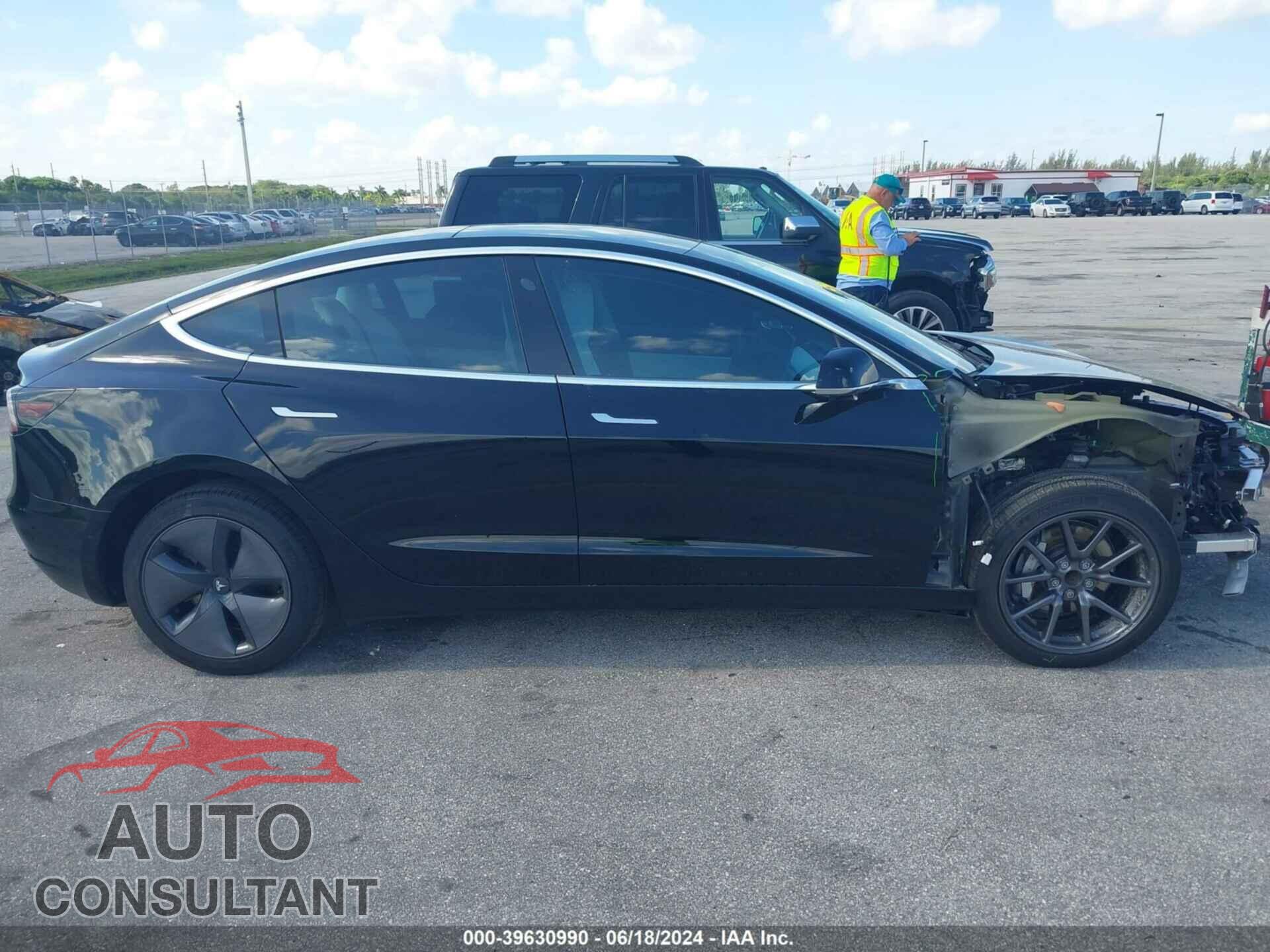 TESLA MODEL 3 2019 - 5YJ3E1EA3KF402685
