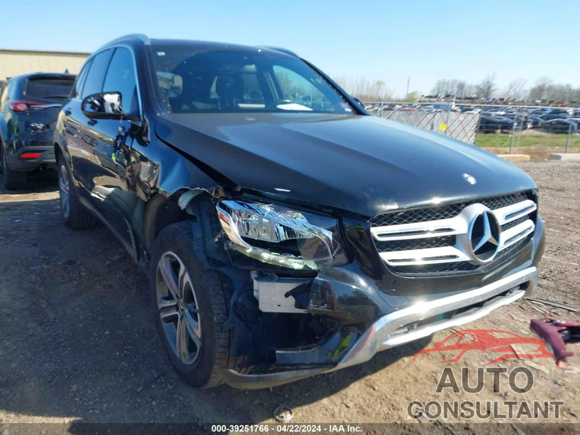 MERCEDES-BENZ GLC 300 2018 - WDC0G4KB1JV097564