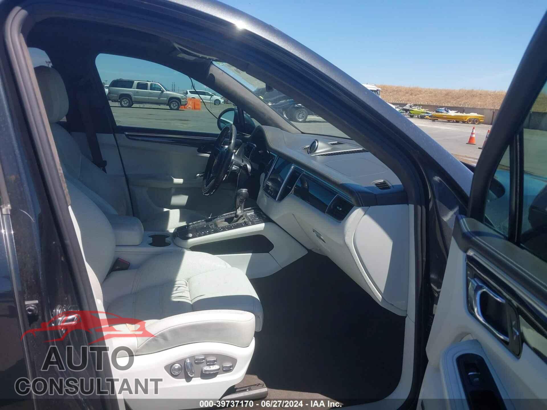 PORSCHE MACAN 2017 - WP1AF2A52HLB61144