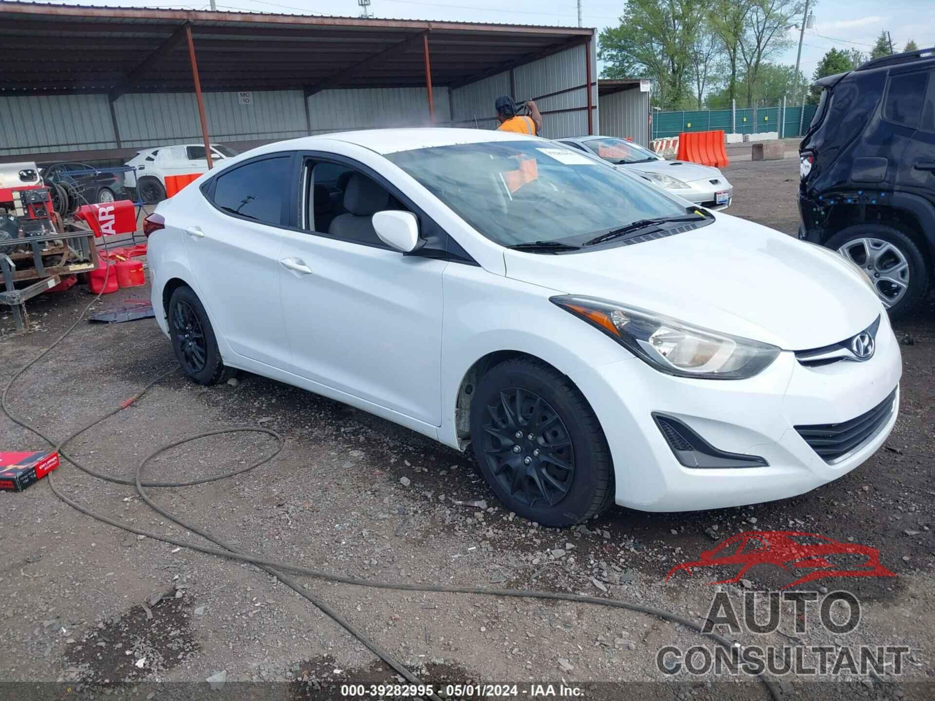 HYUNDAI ELANTRA 2016 - 5NPDH4AE8GH776157