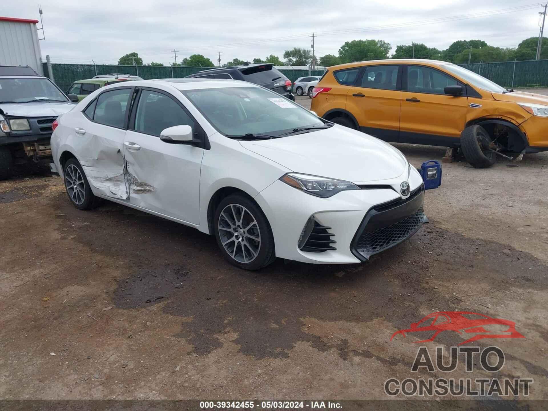 TOYOTA COROLLA 2017 - 5YFBURHE2HP607956