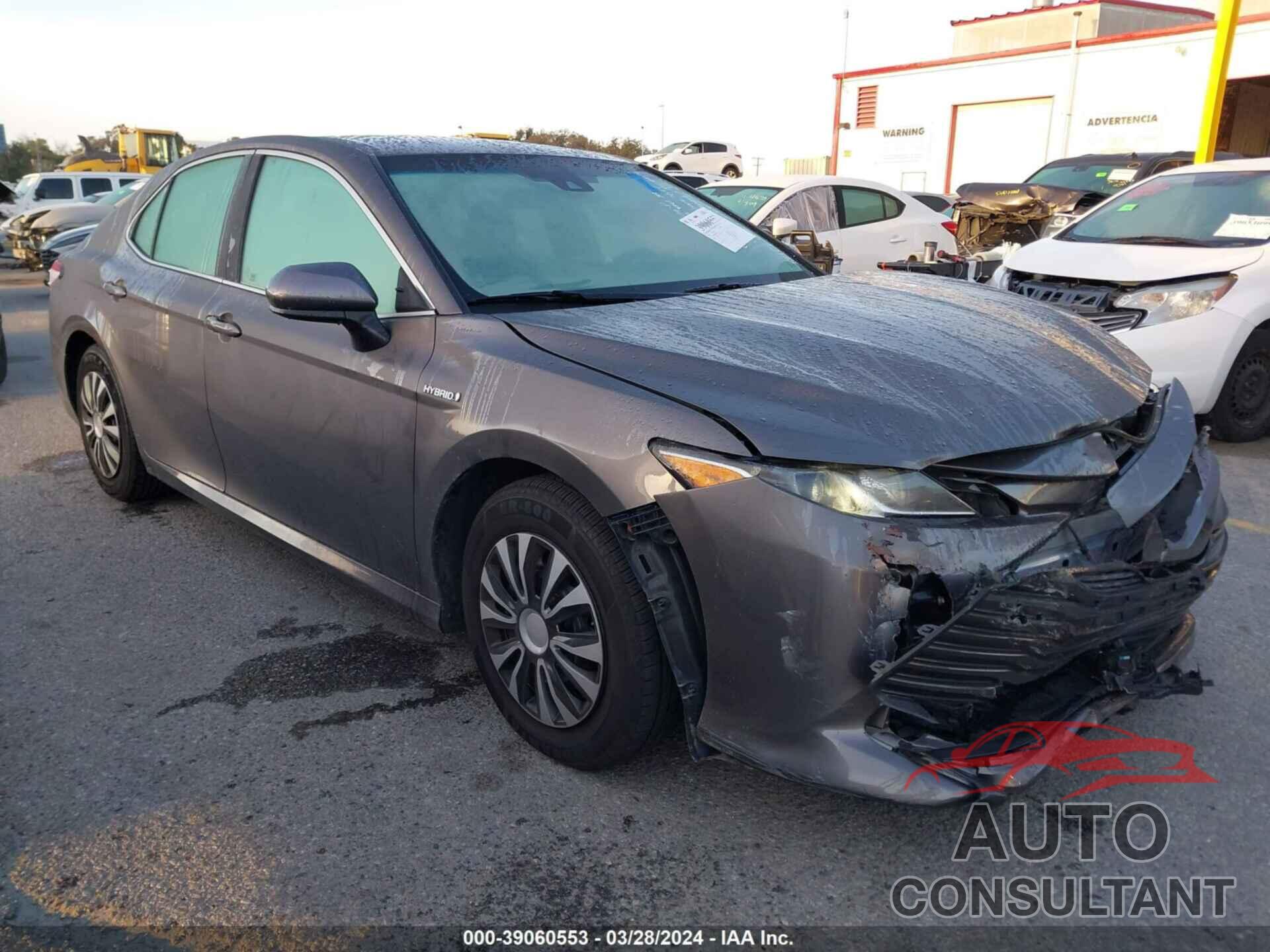 TOYOTA CAMRY 2018 - 4T1B31HK9JU500997