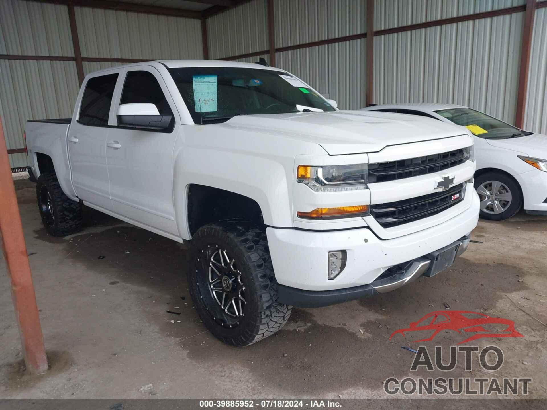 CHEVROLET SILVERADO 1500 2018 - 3GCUKREC8JG641784