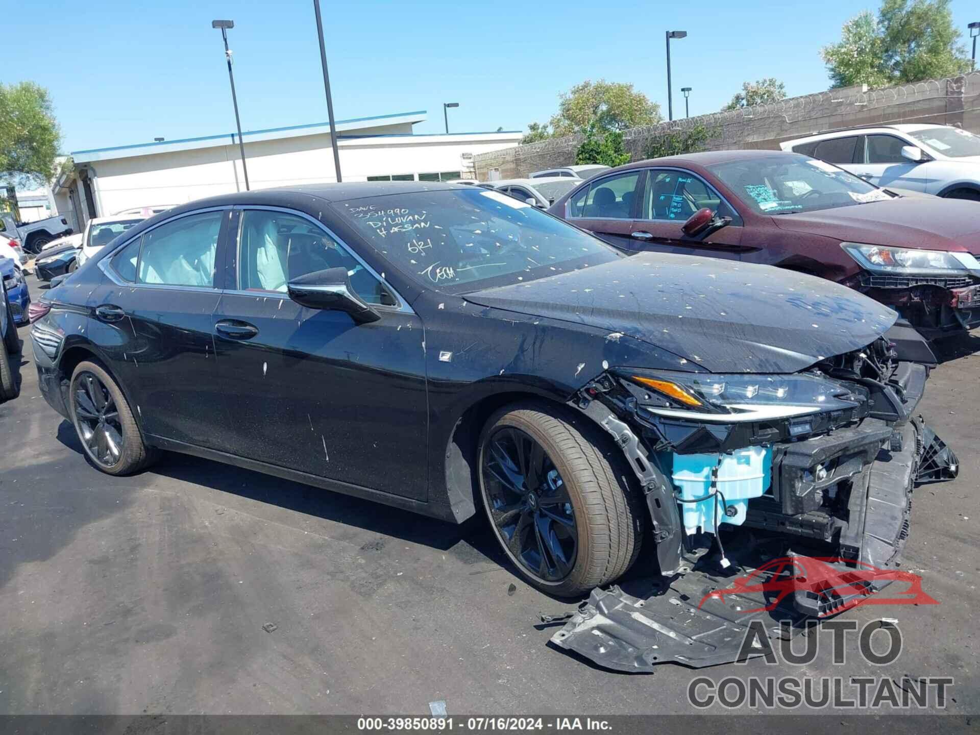 LEXUS ES 300H 2024 - 58ABA1C12RU040185