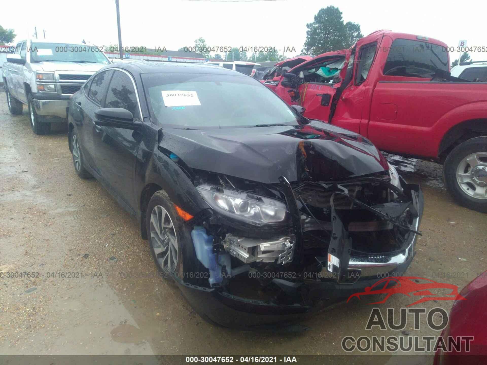 HONDA CIVIC SEDAN 2018 - 19XFC2F79JE024436