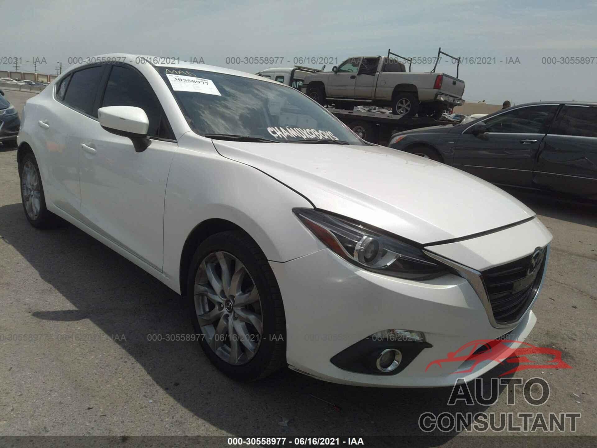 MAZDA MAZDA3 2016 - JM1BM1X32G1311484