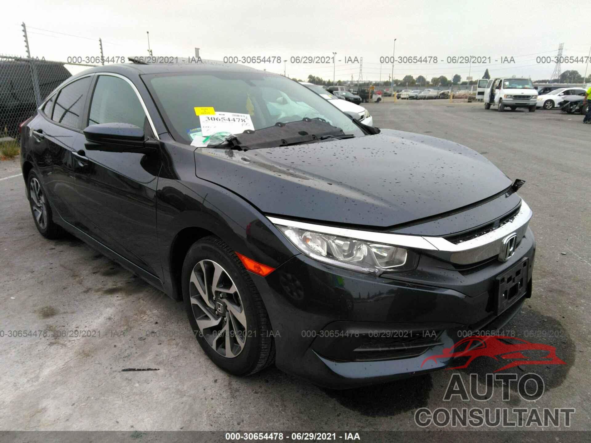 HONDA CIVIC SEDAN 2018 - 2HGFC2F72JH580027