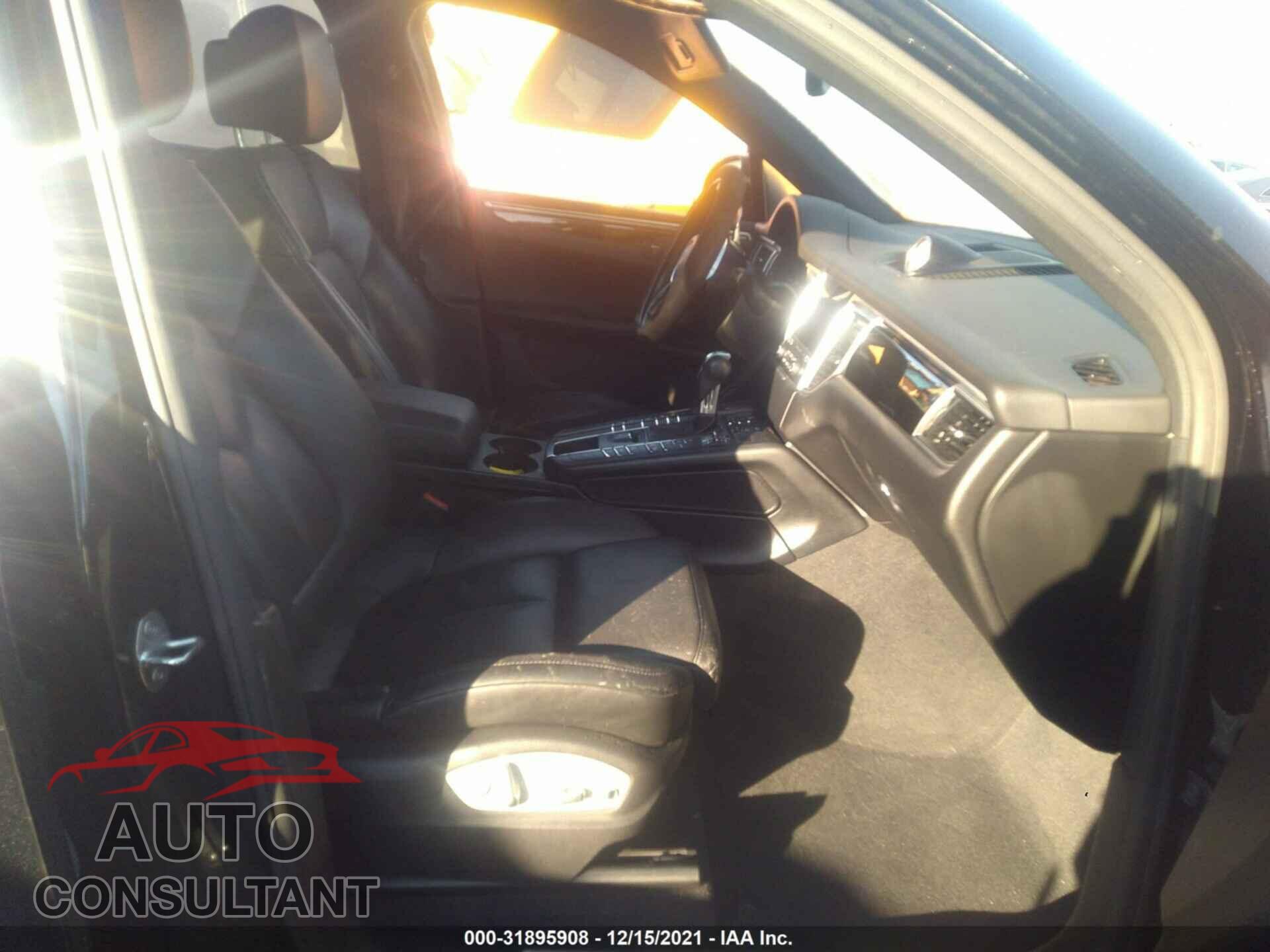 PORSCHE MACAN 2017 - WP1AB2A5XHLB20157