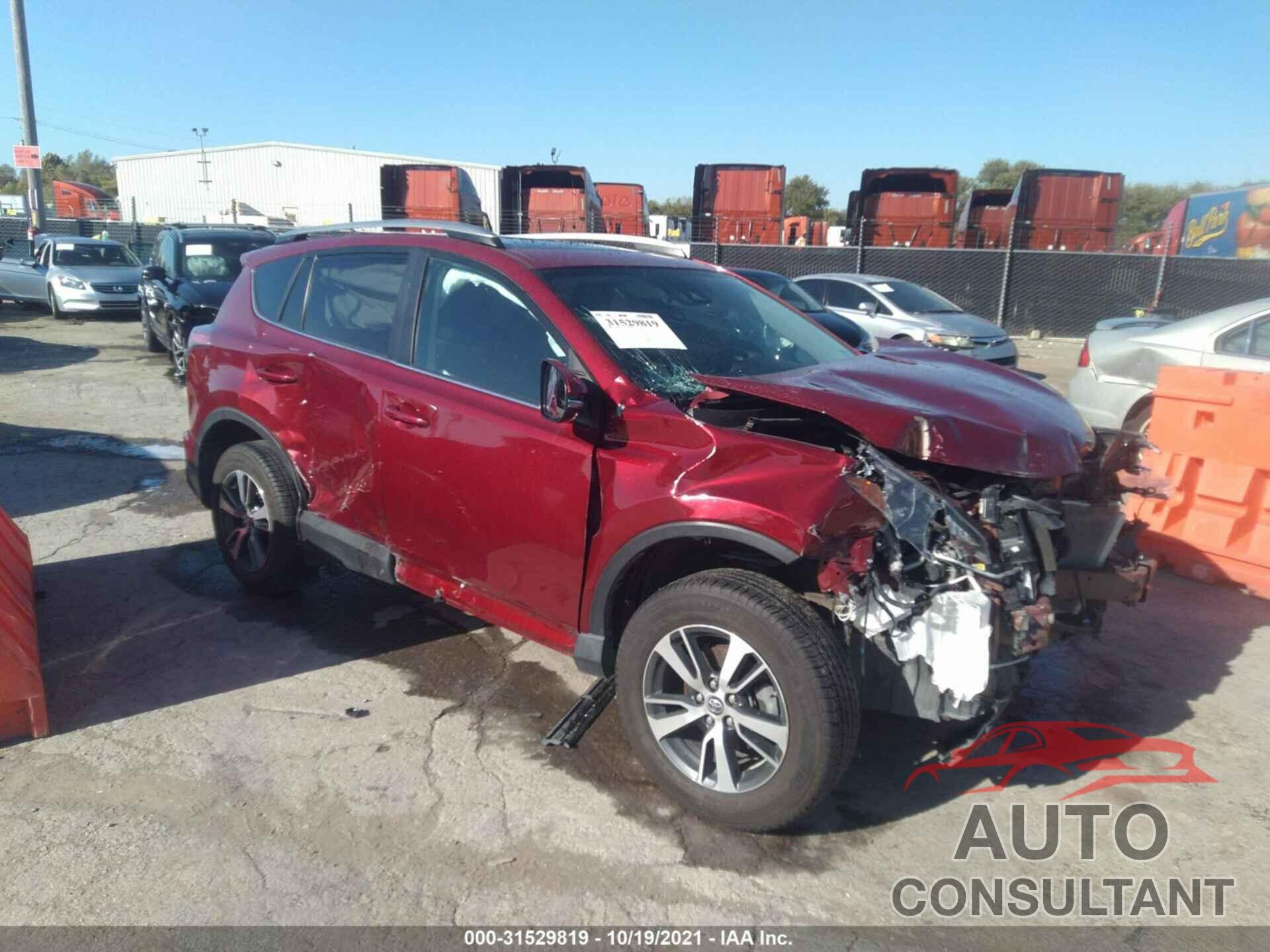 TOYOTA RAV4 2018 - 2T3RFREV6JW701623