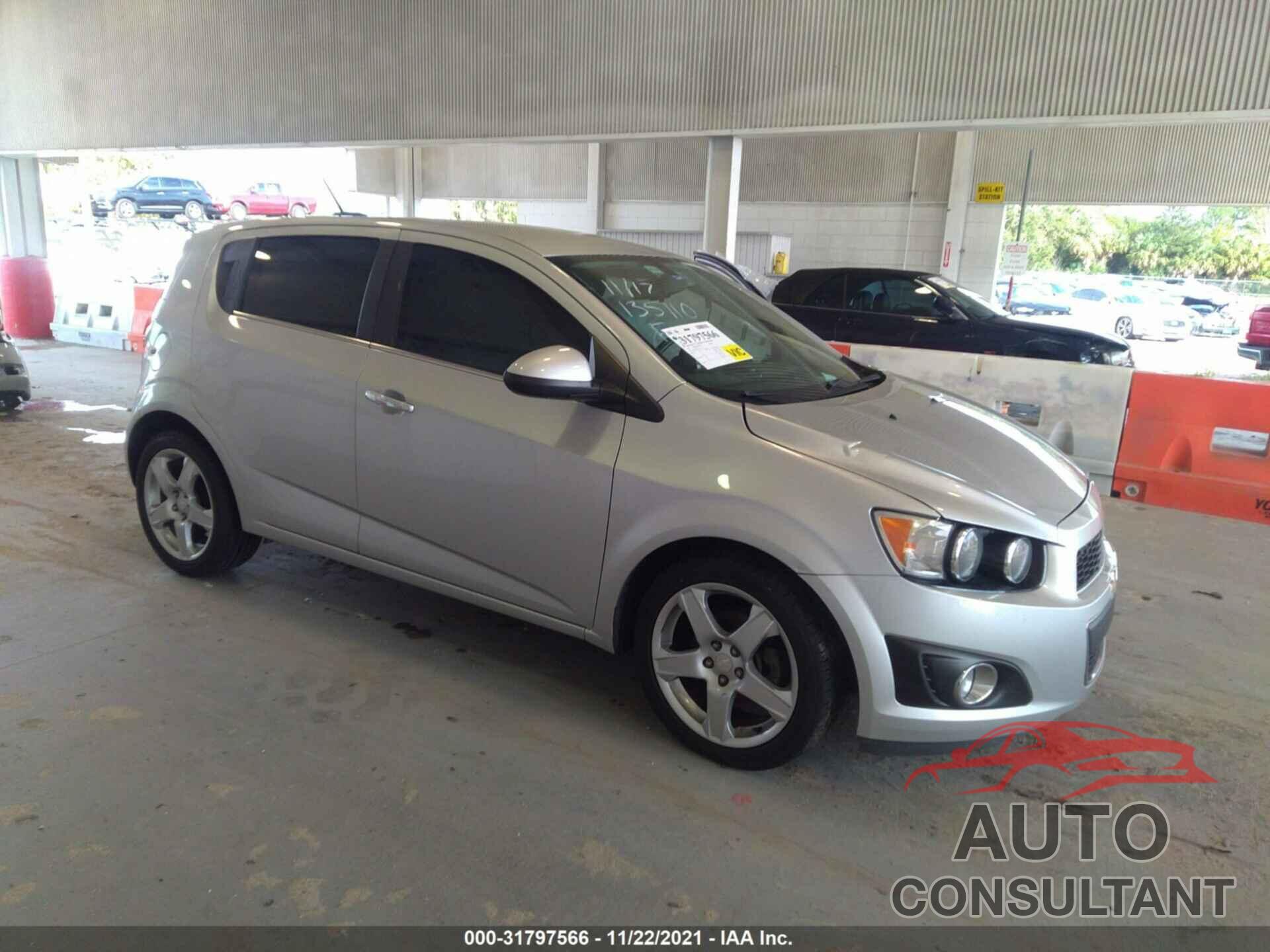 CHEVROLET SONIC 2016 - 1G1JE6SB7G4135110