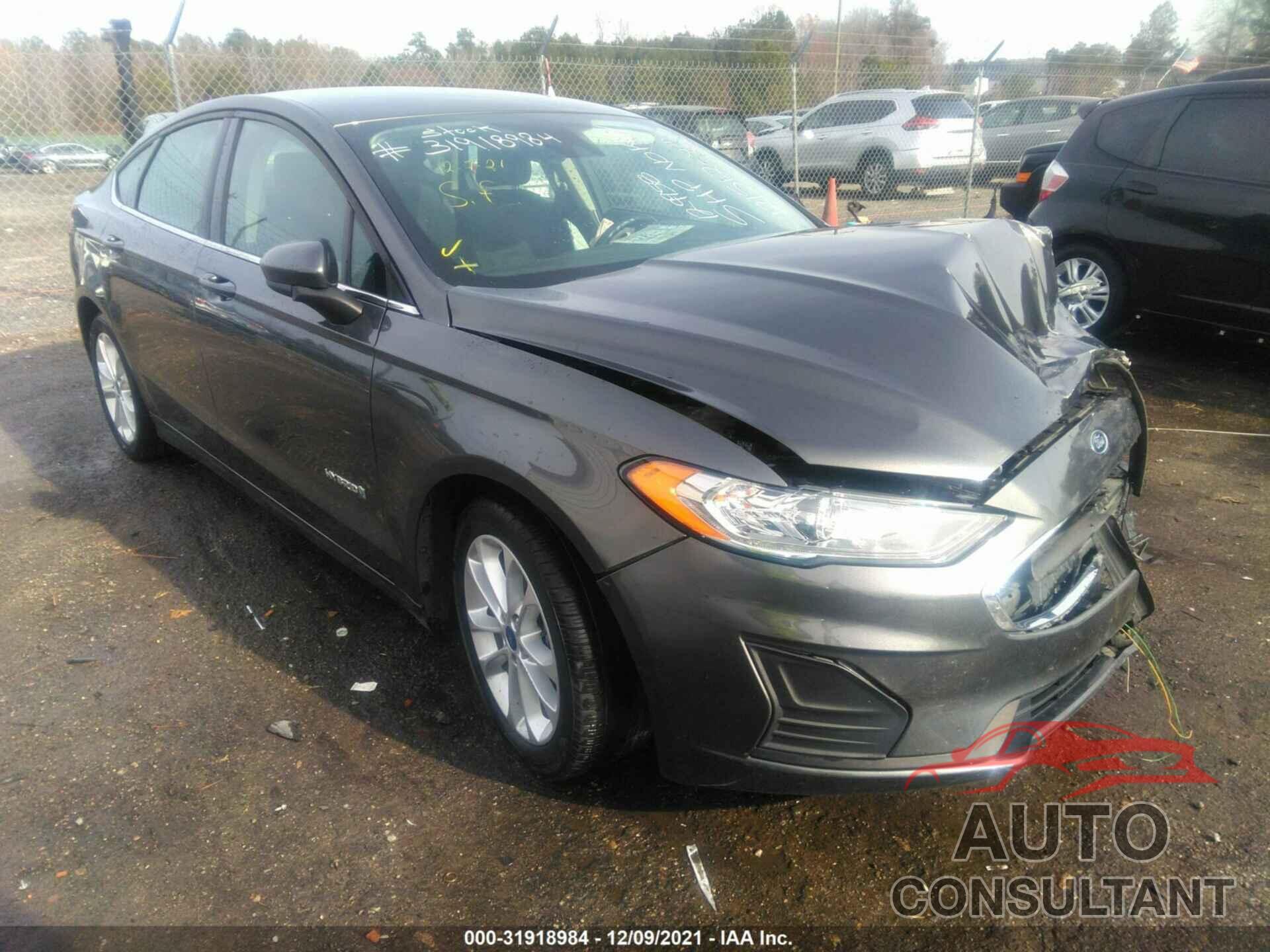 FORD FUSION HYBRID 2019 - 3FA6P0LU9KR121512