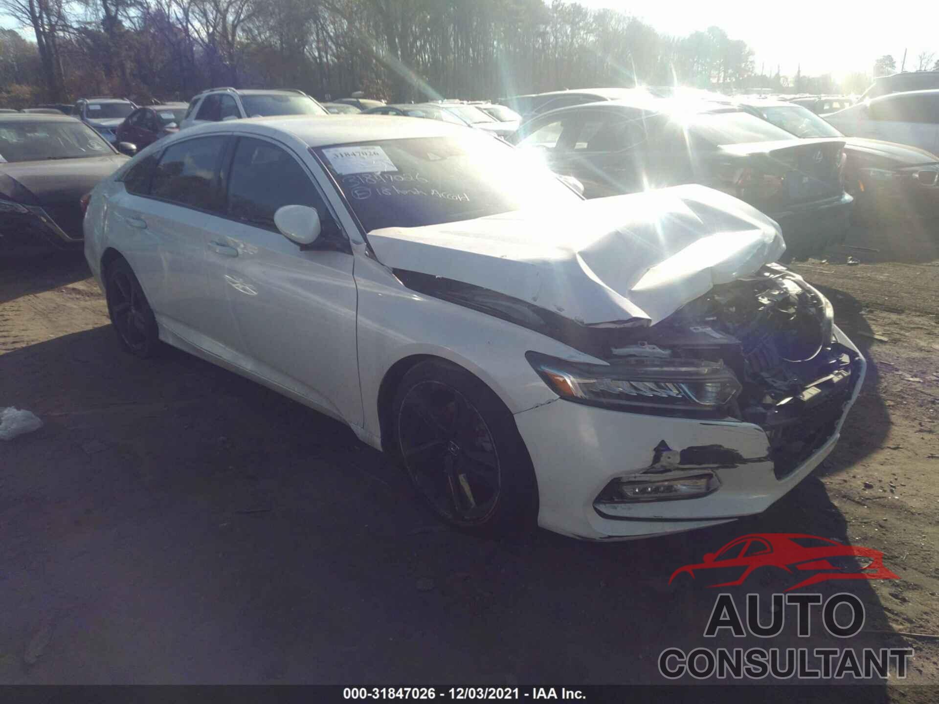 HONDA ACCORD SEDAN 2018 - 1HGCV1F33JA063886