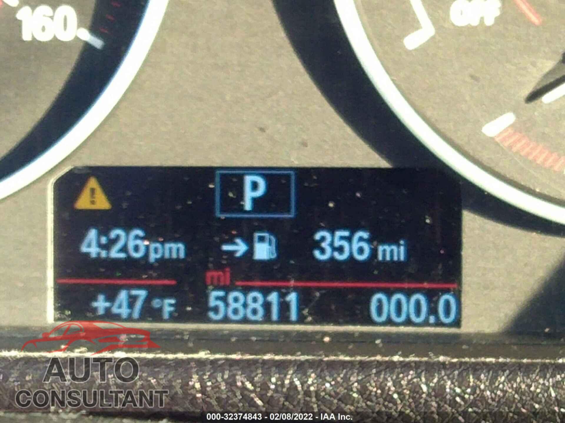 BMW 3 SERIES 2016 - WBA8E3G52GNU04483