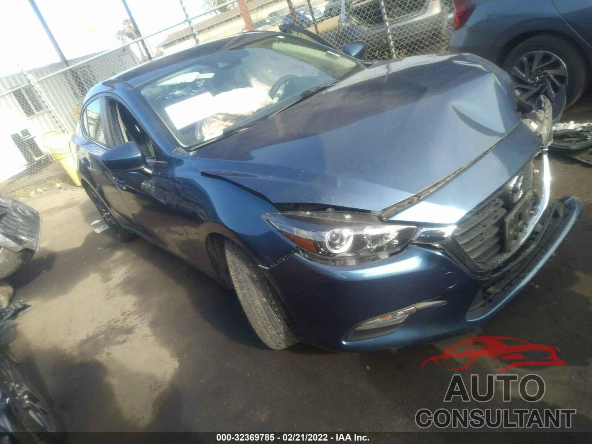MAZDA MAZDA3 4-DOOR 2018 - 3MZBN1V36JM175240