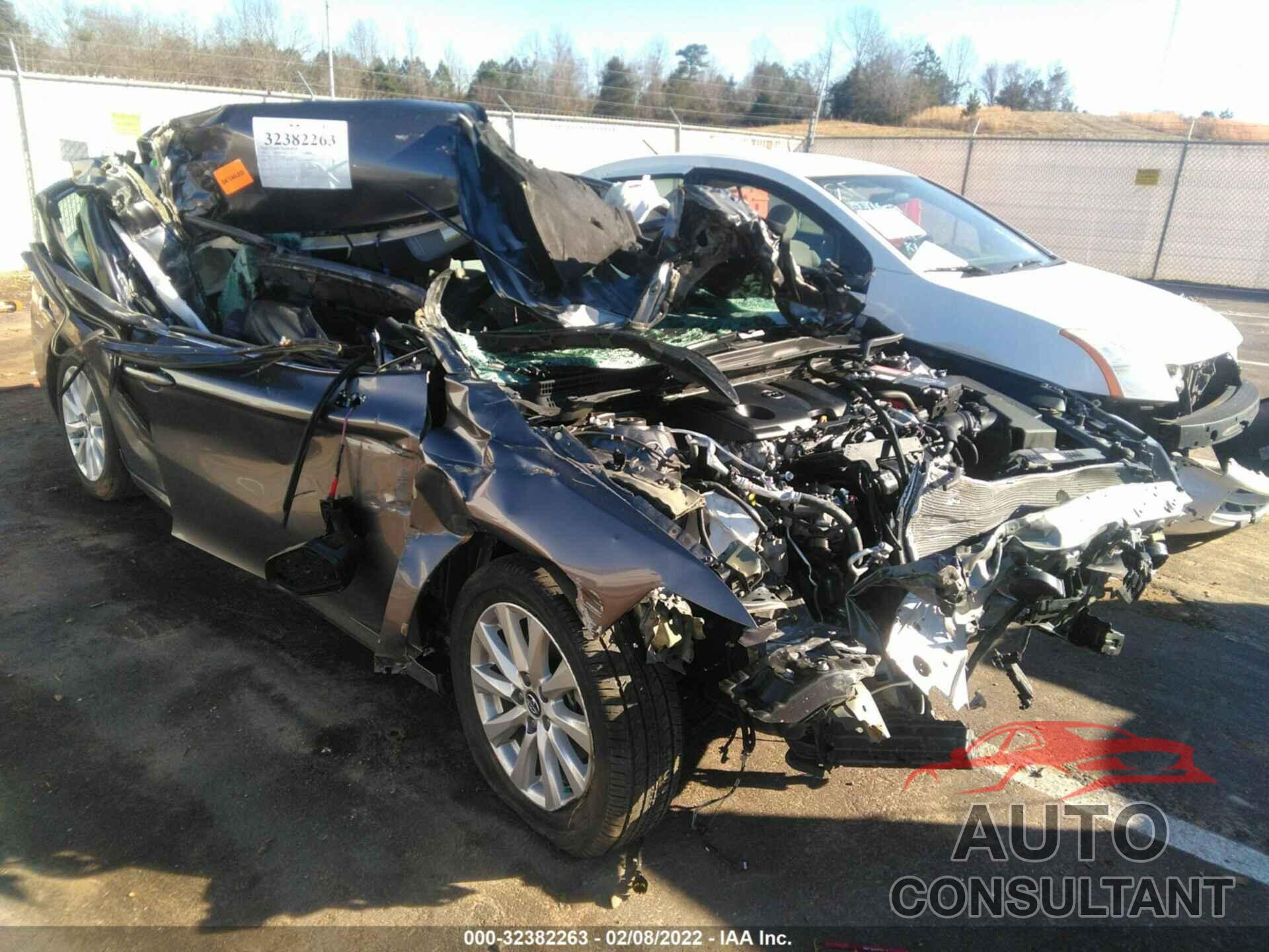 TOYOTA CAMRY 2020 - 4T1C11AK5LU930887