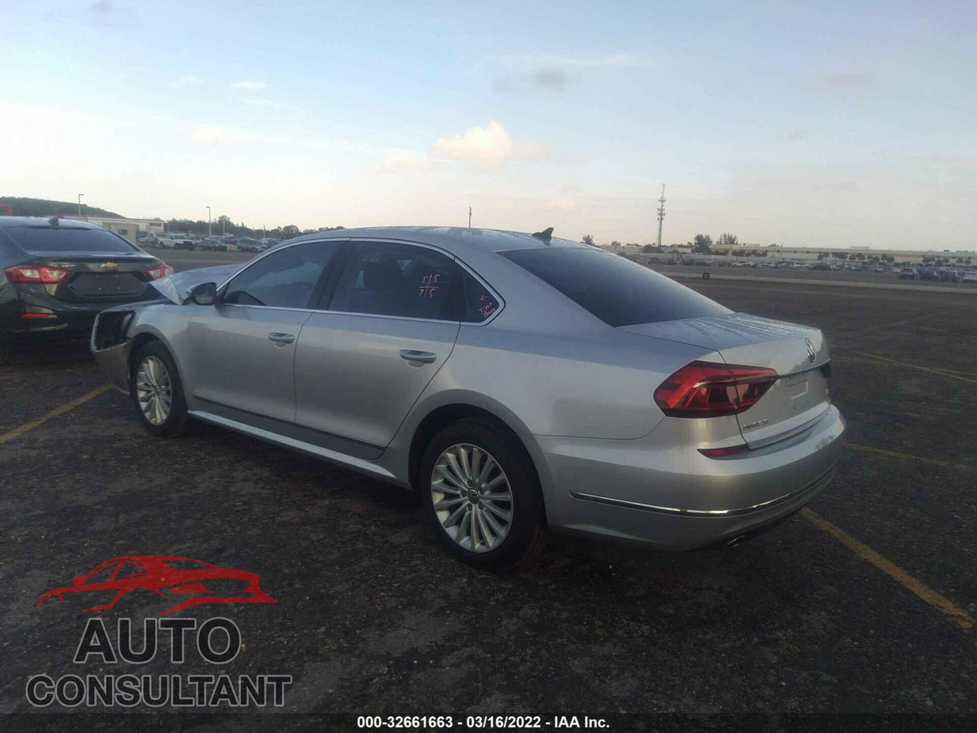 VOLKSWAGEN PASSAT 2017 - 1VWBT7A31HC064458