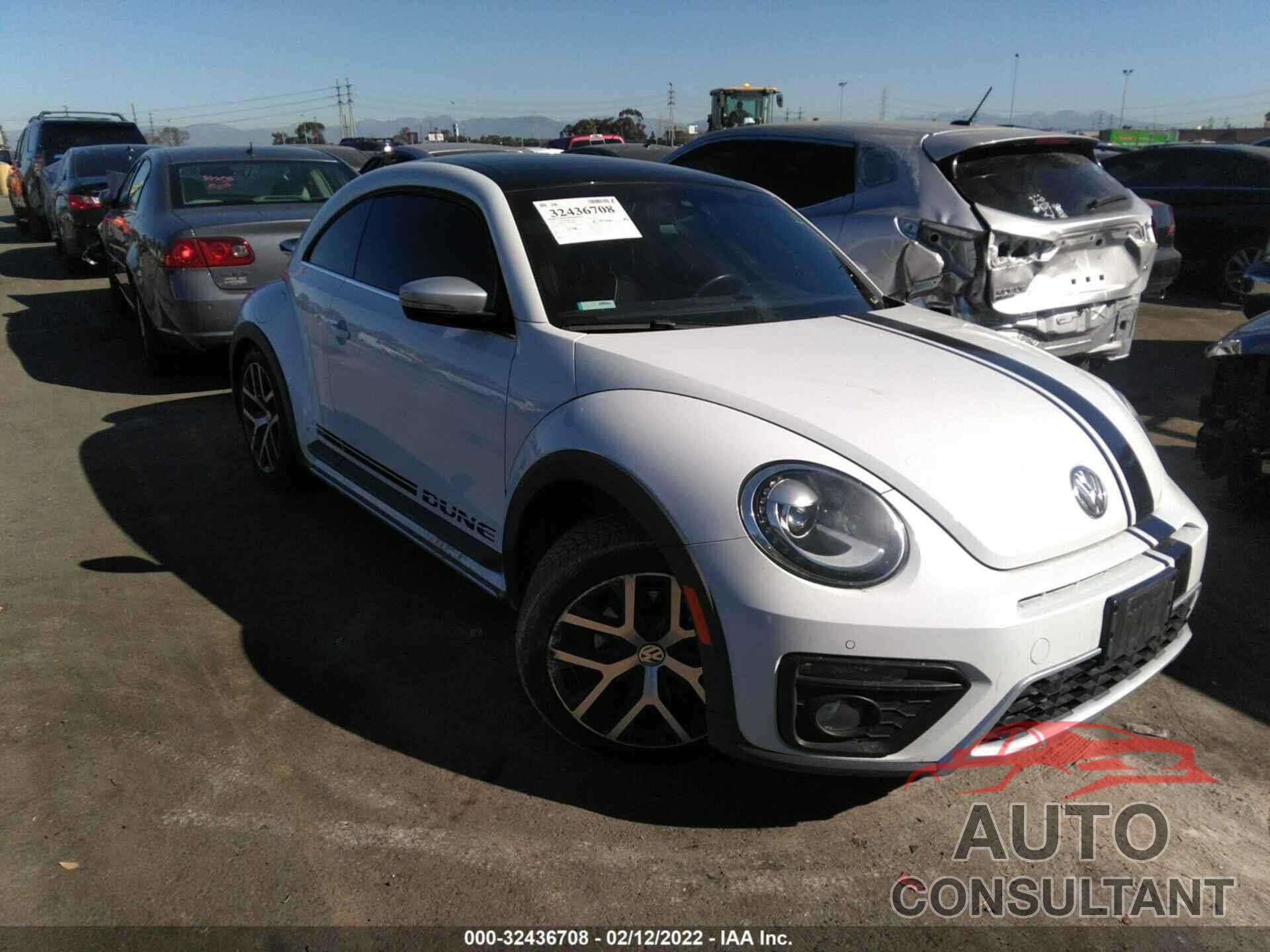 VOLKSWAGEN BEETLE 2018 - 3VWSD7AT7JM710698