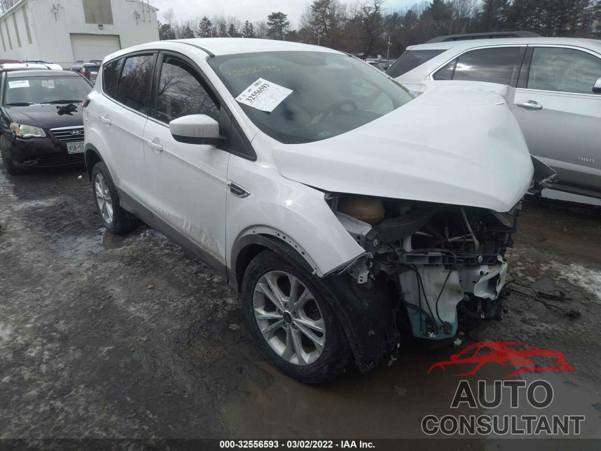 FORD ESCAPE 2017 - 1FMCU9GD0HUC53916