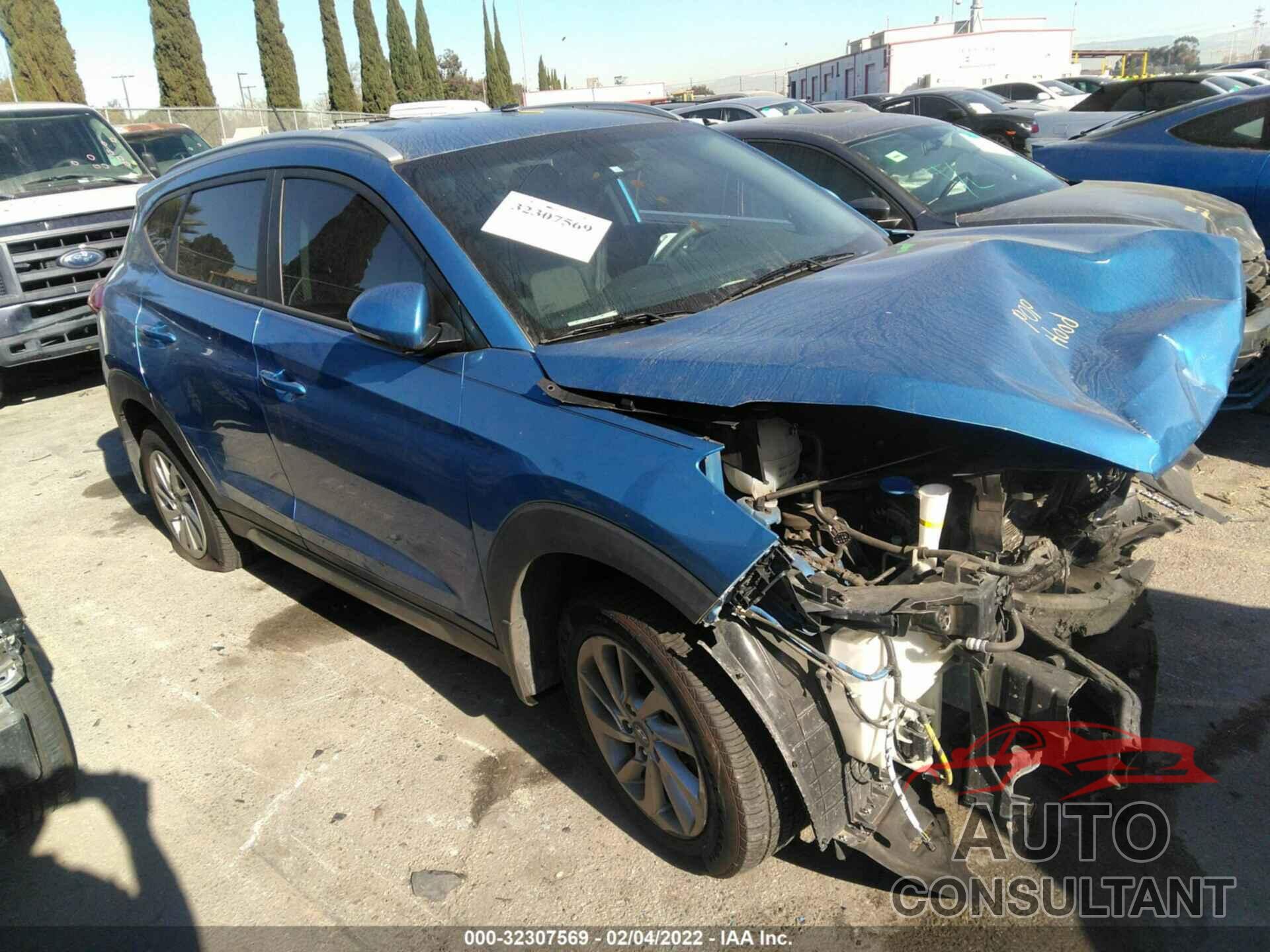 HYUNDAI TUCSON 2017 - KM8J3CA25HU304602