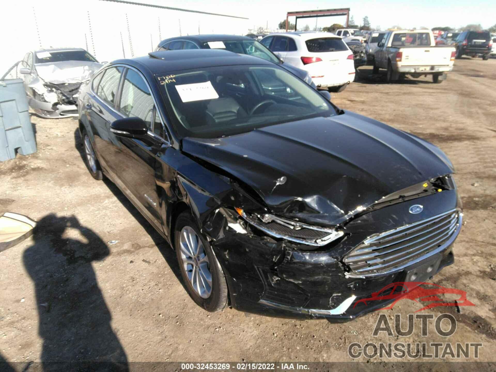 FORD FUSION HYBRID 2019 - 3FA6P0MU4KR114725