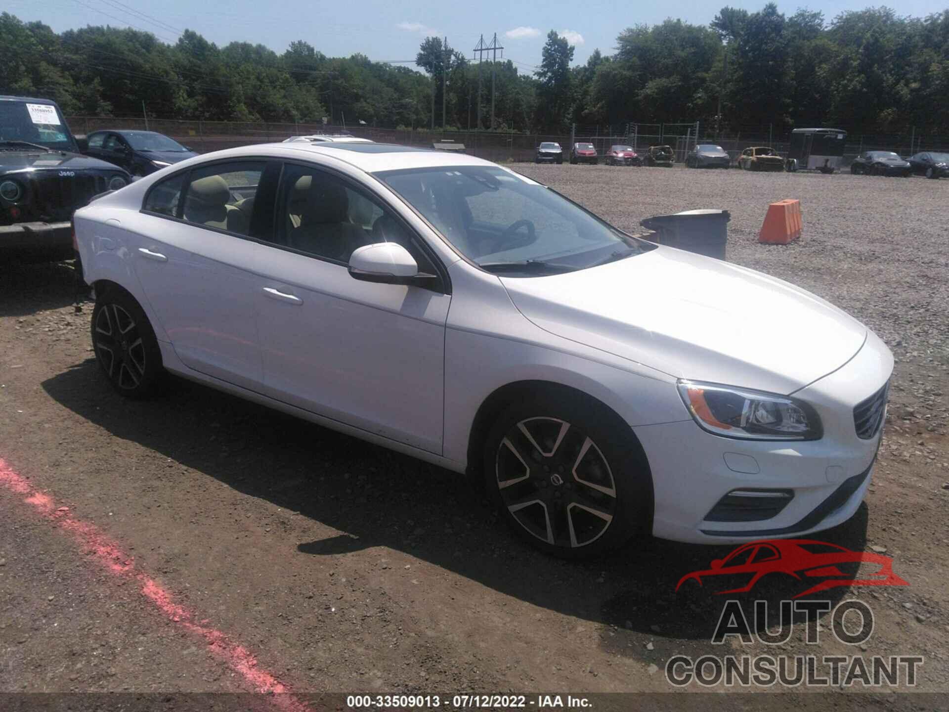 VOLVO S60 2018 - YV126MFL1J2451664