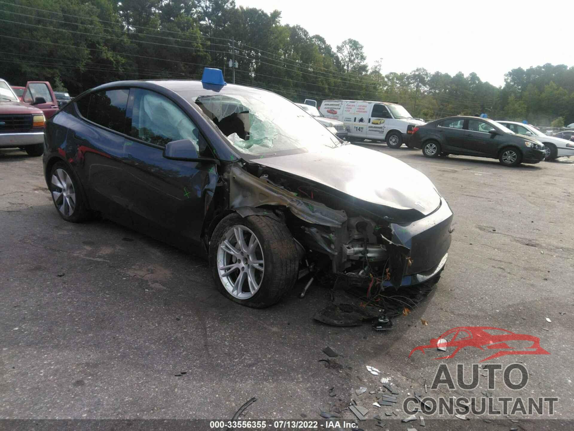 TESLA MODEL Y 2021 - 5YJYGDEE1MF106619
