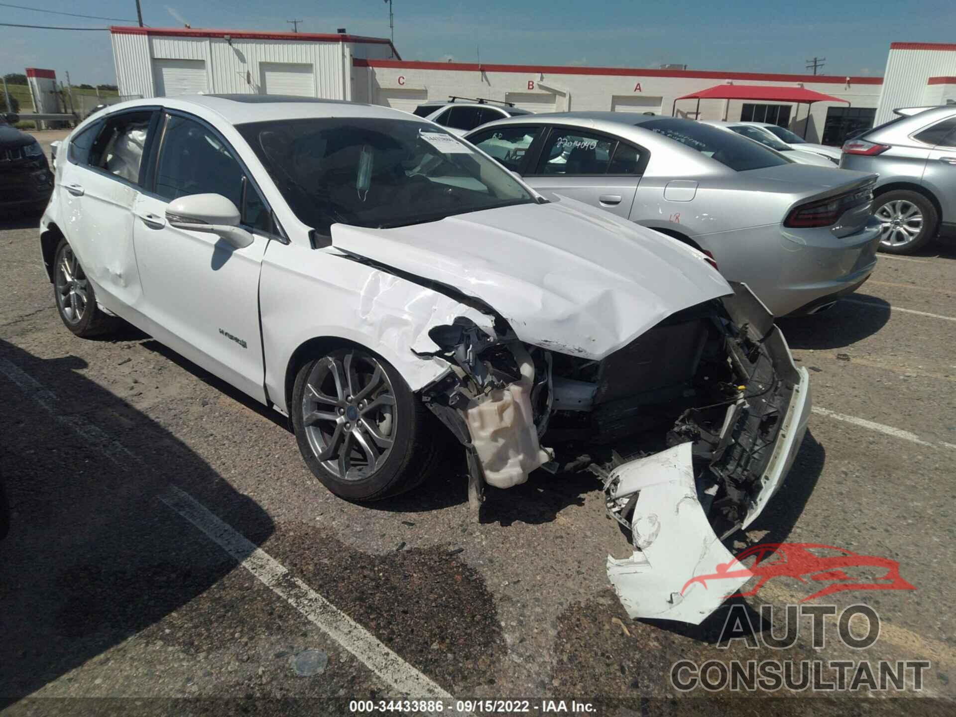 FORD FUSION HYBRID 2019 - 3FA6P0RU2KR209308