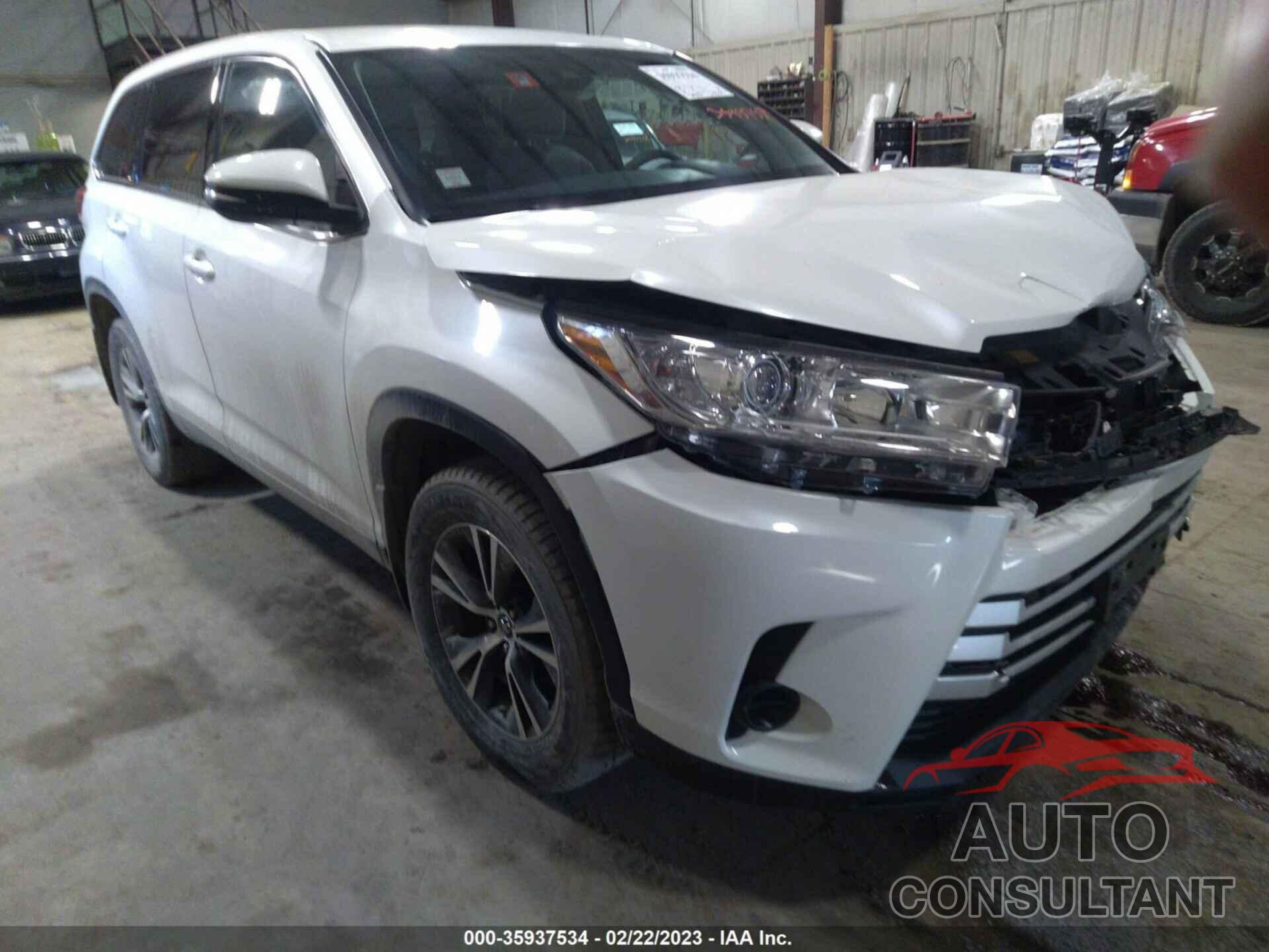 TOYOTA HIGHLANDER 2019 - 5TDBZRFH9KS932231